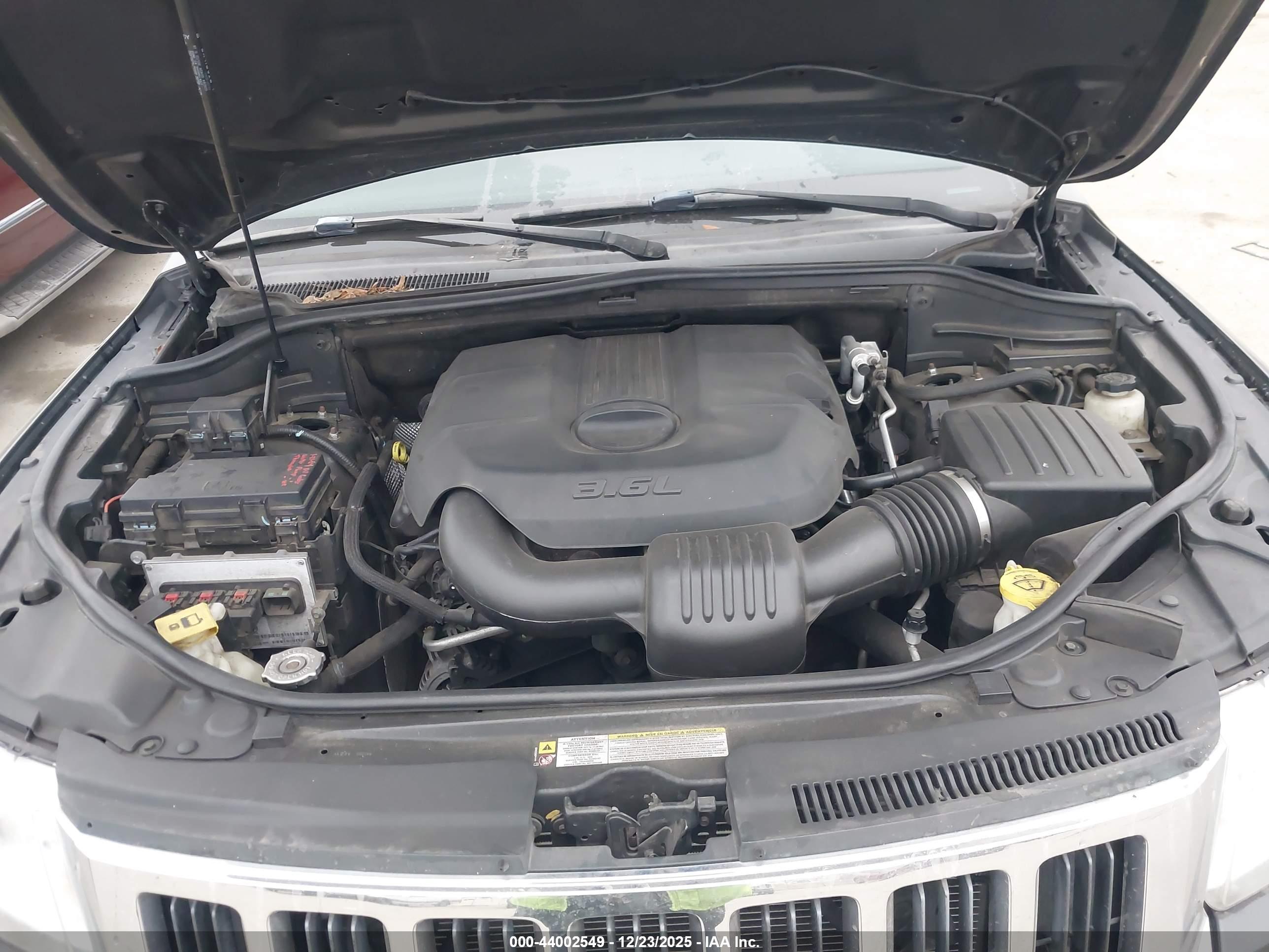 JEEP GRAND image 10