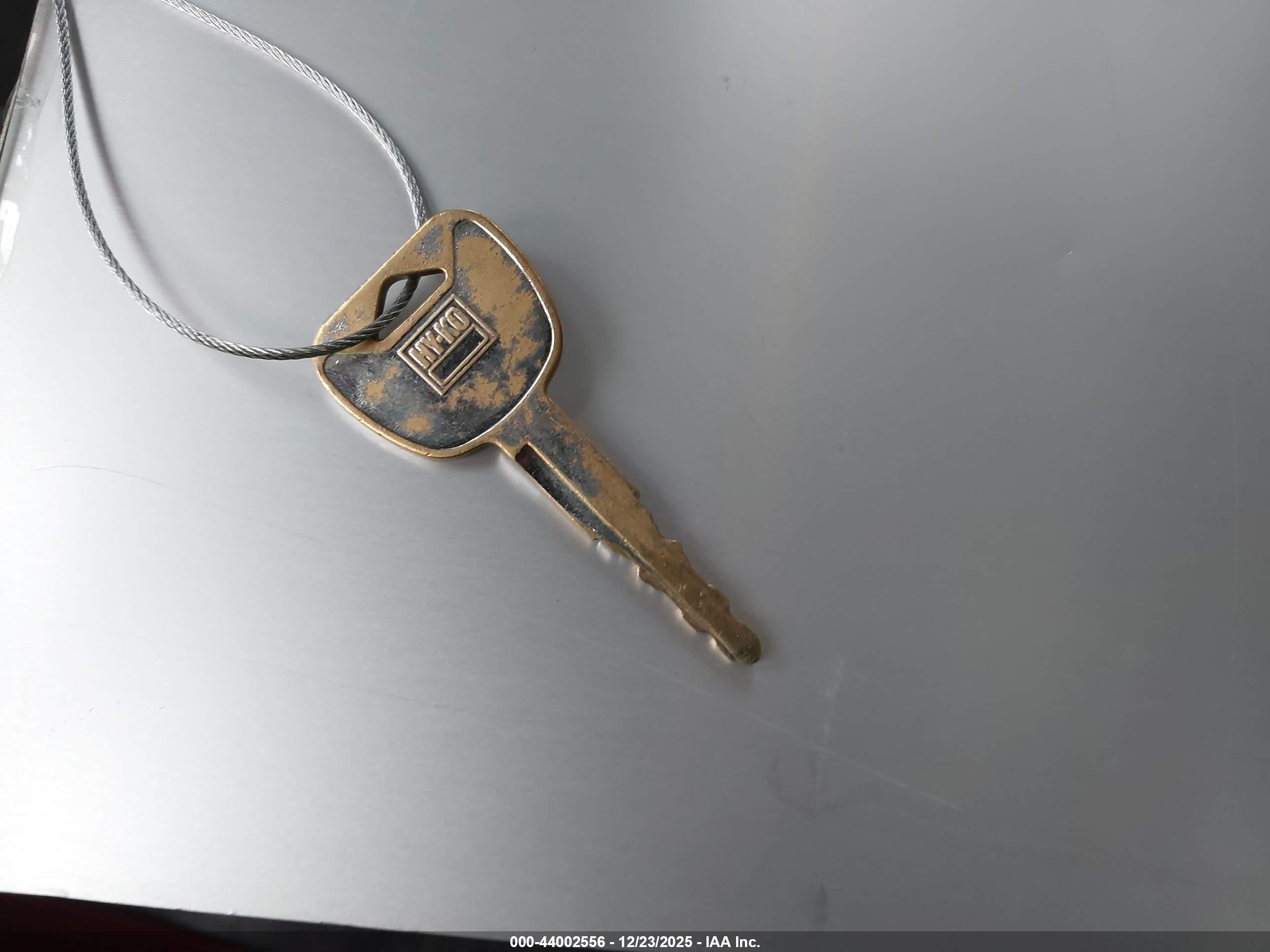 SUZUKI GRAND image 11