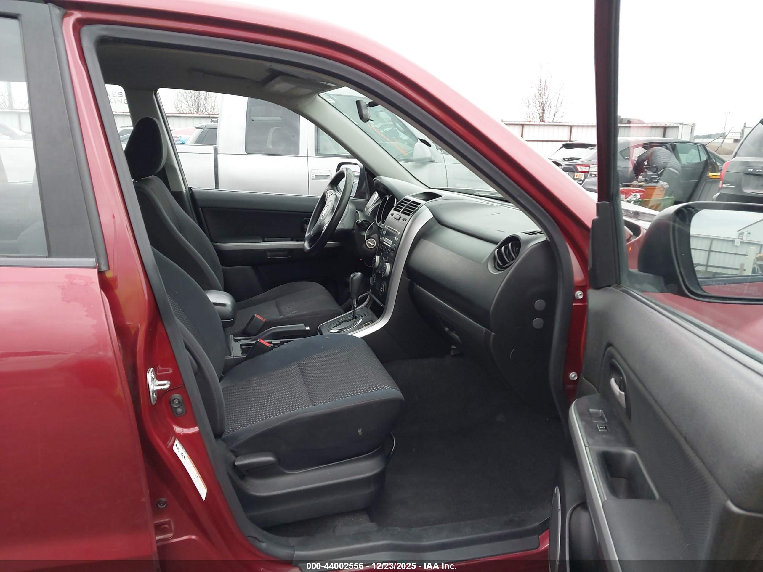 SUZUKI GRAND image 5
