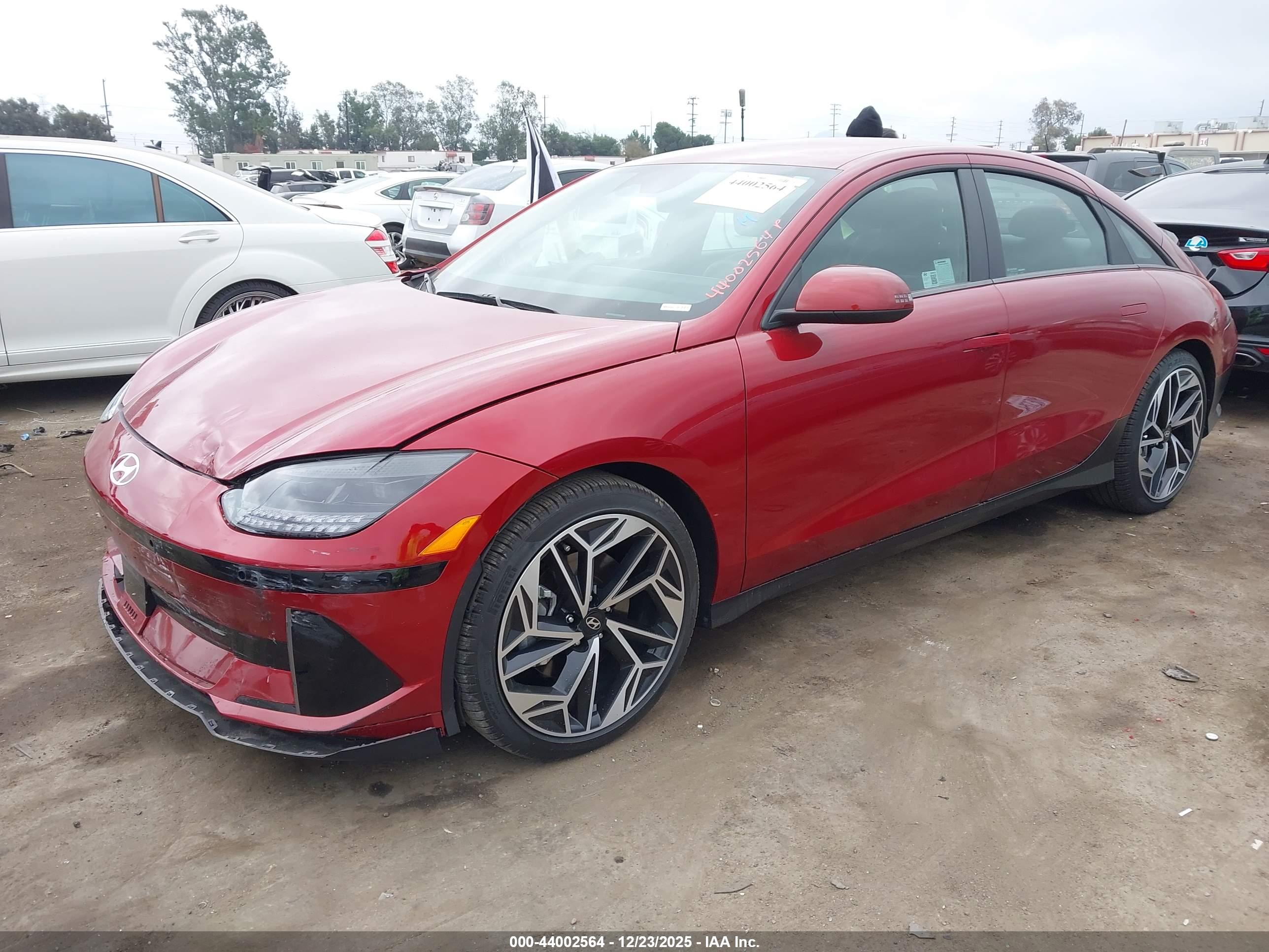 HYUNDAI IONIQ image 2