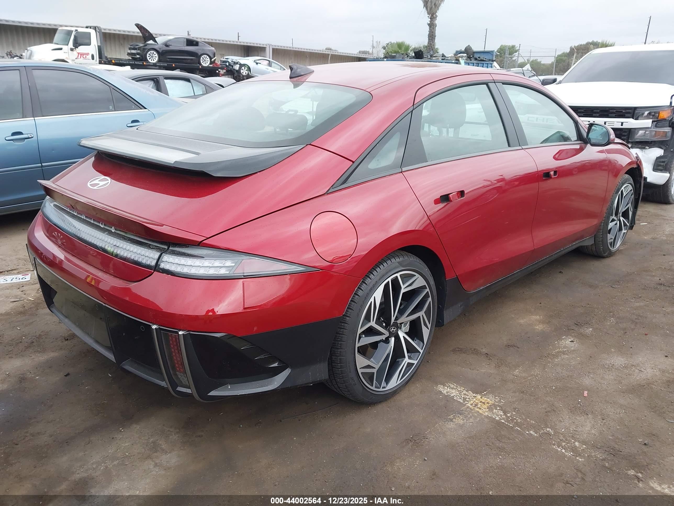 HYUNDAI IONIQ image 4