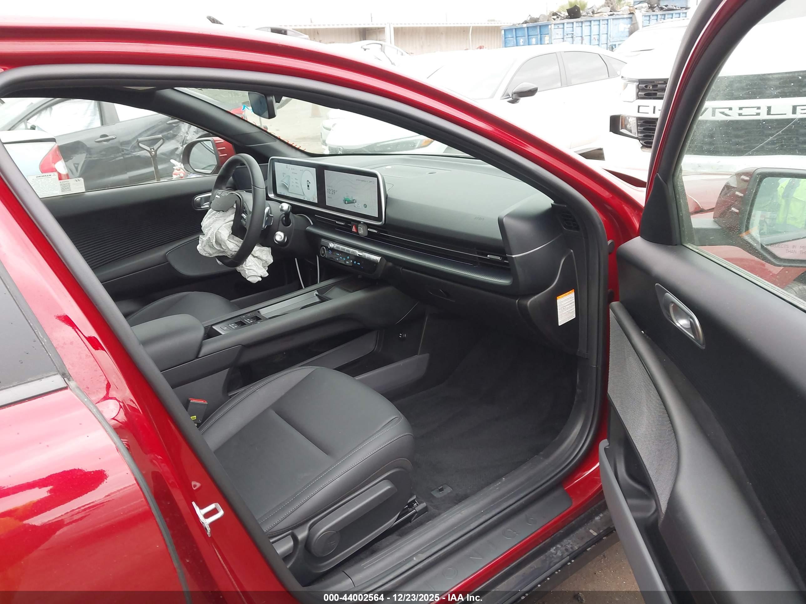 HYUNDAI IONIQ image 5