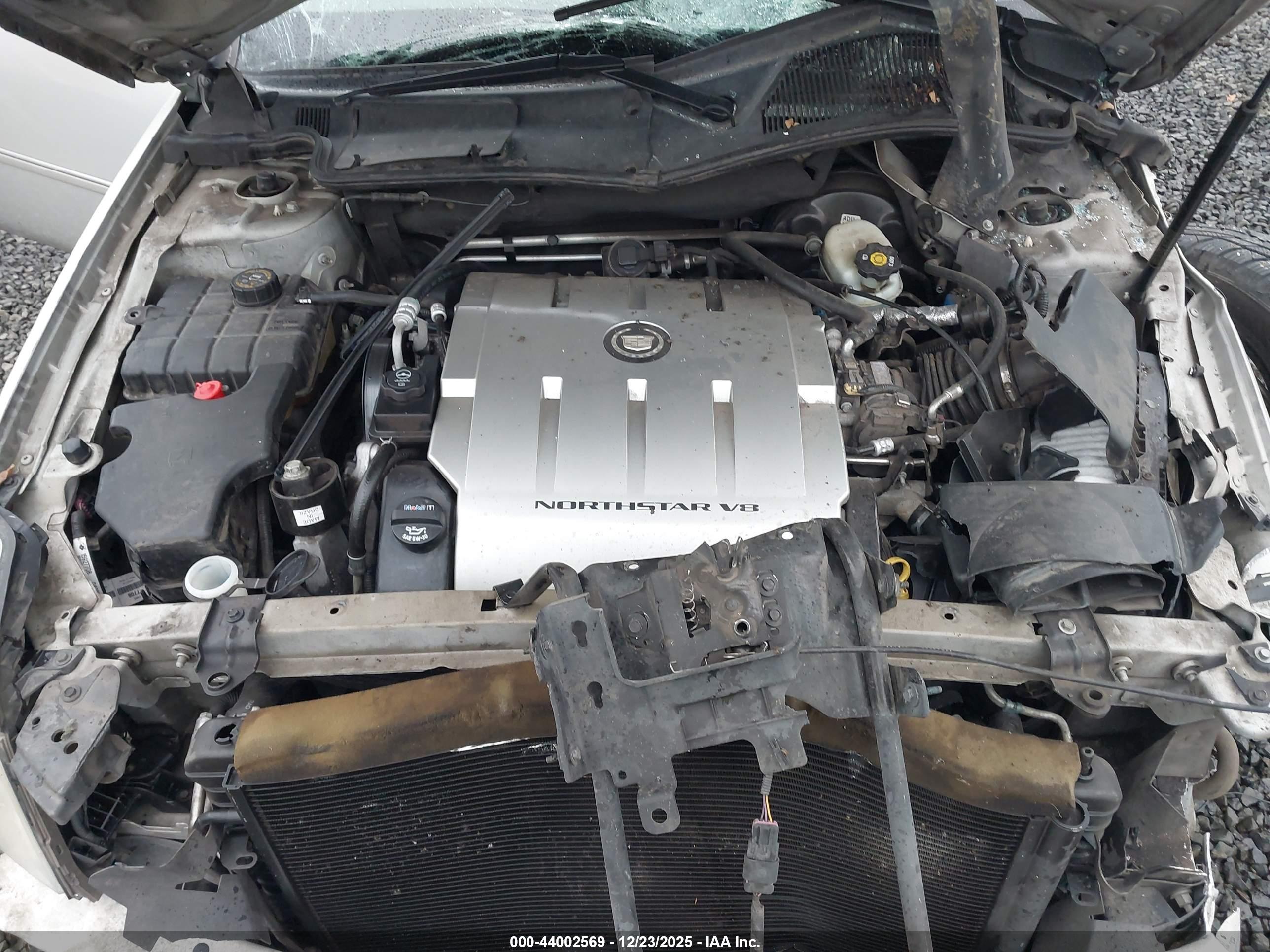 CADILLAC DTS image 10