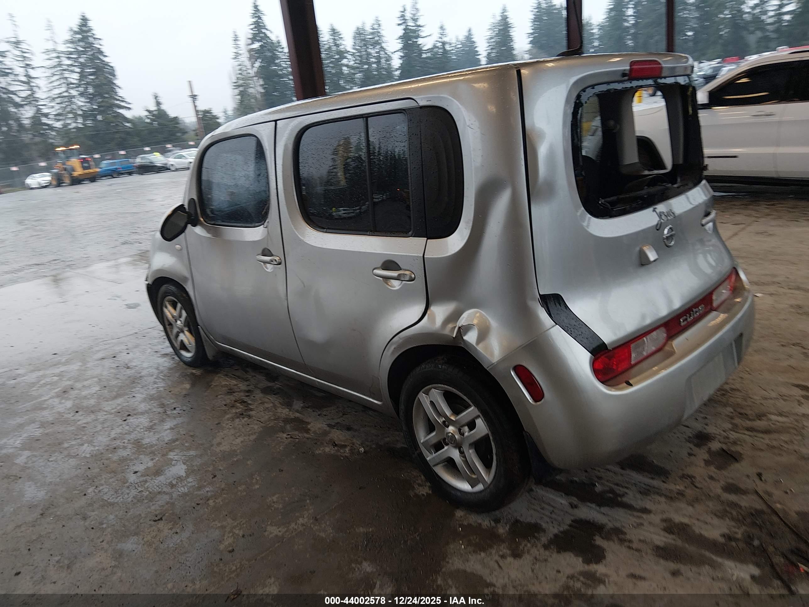 NISSAN CUBE image 3