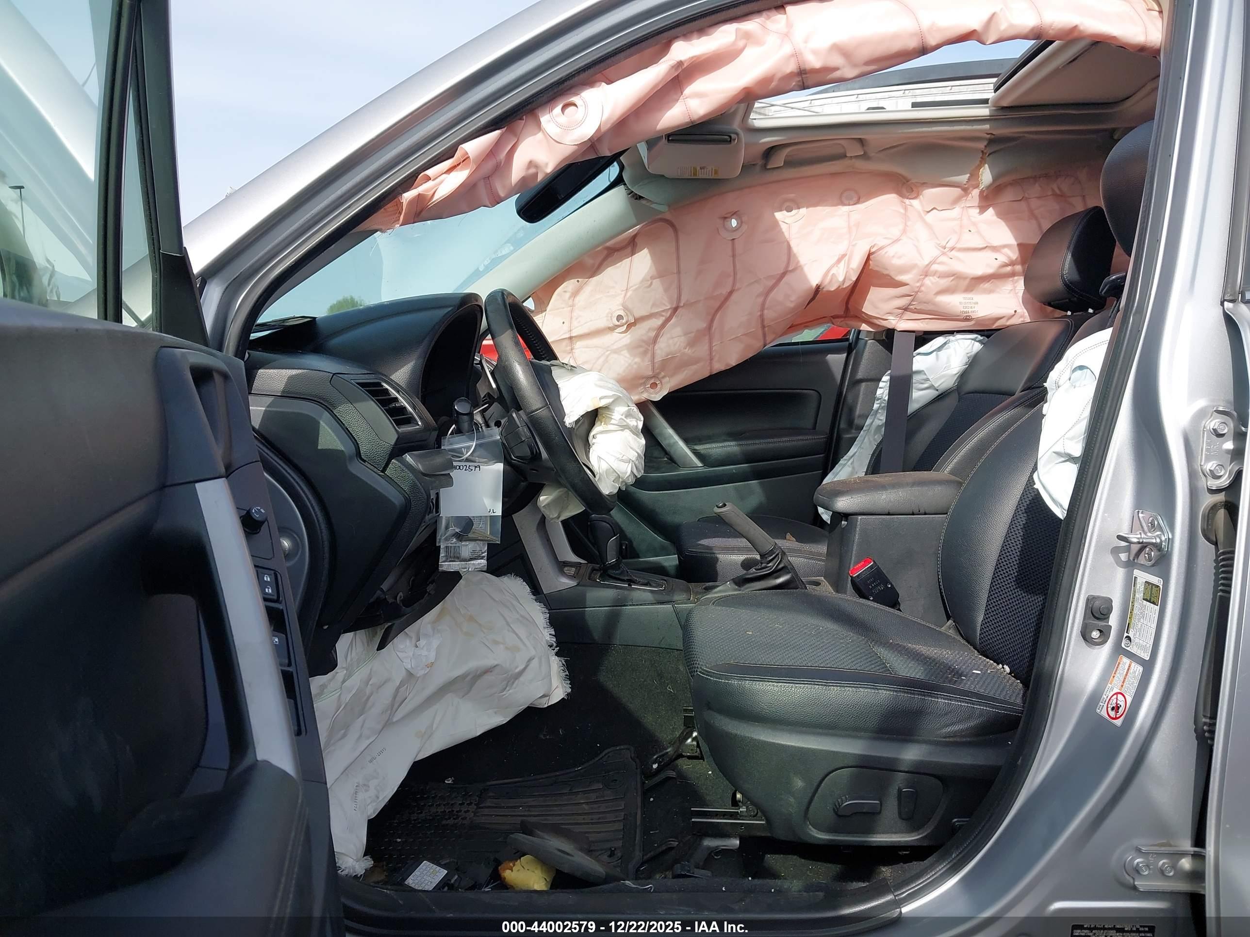 SUBARU FORESTER image 5