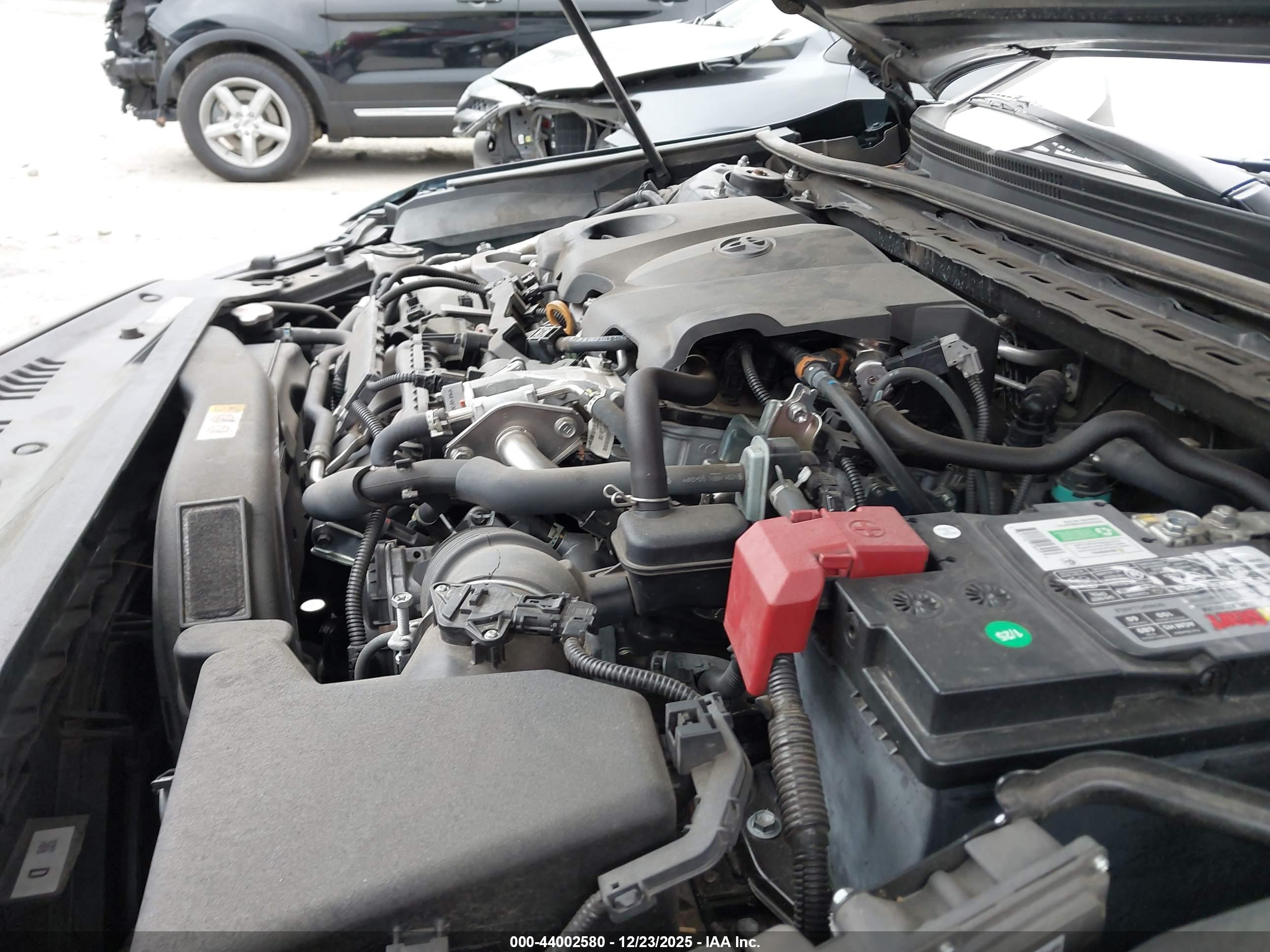 TOYOTA CAMRY image 10