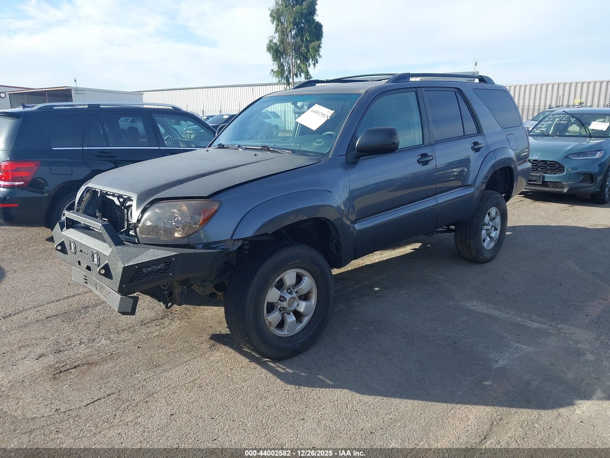 TOYOTA 4RUNNER image 2