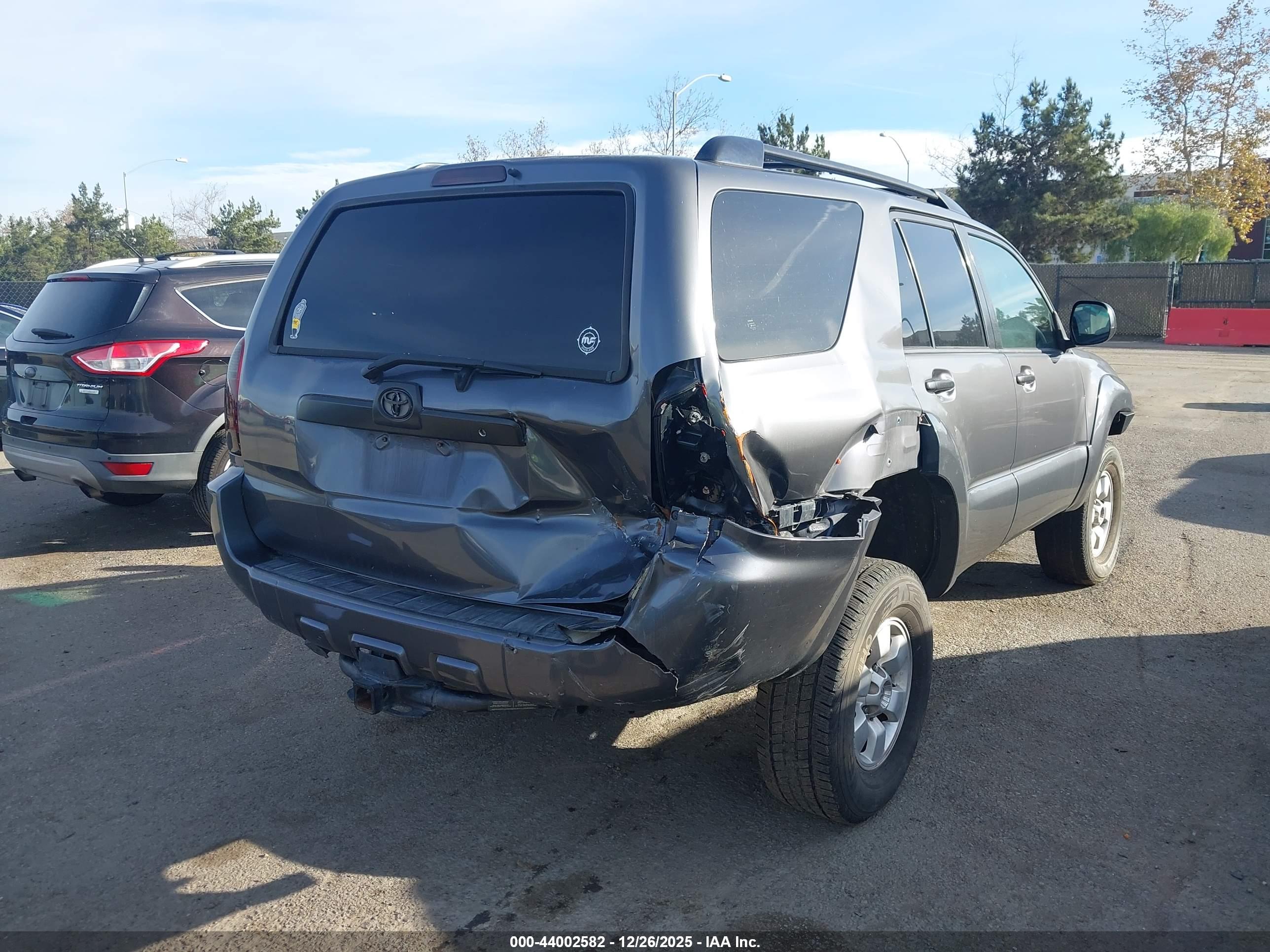 TOYOTA 4RUNNER image 6