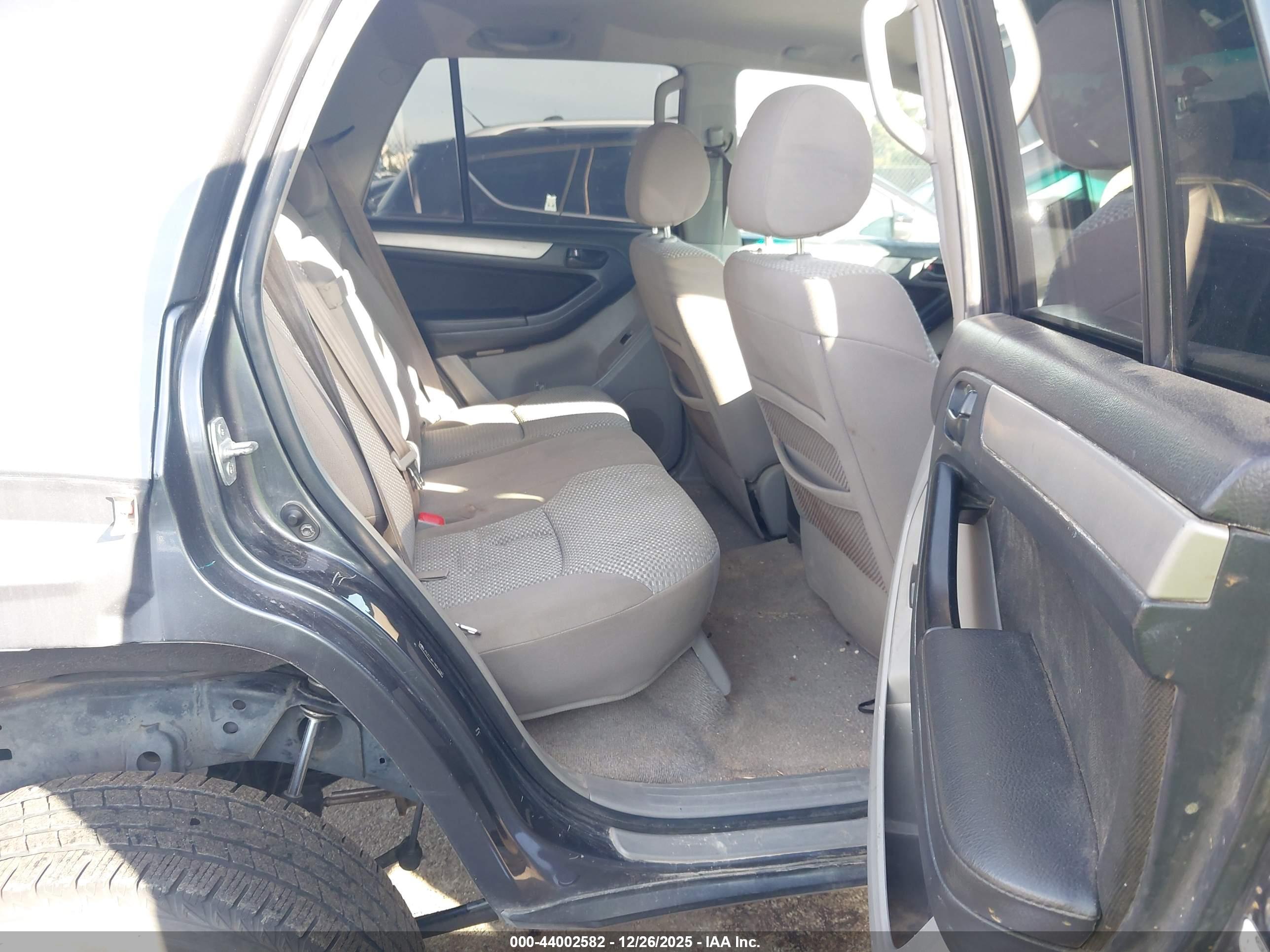 TOYOTA 4RUNNER image 8