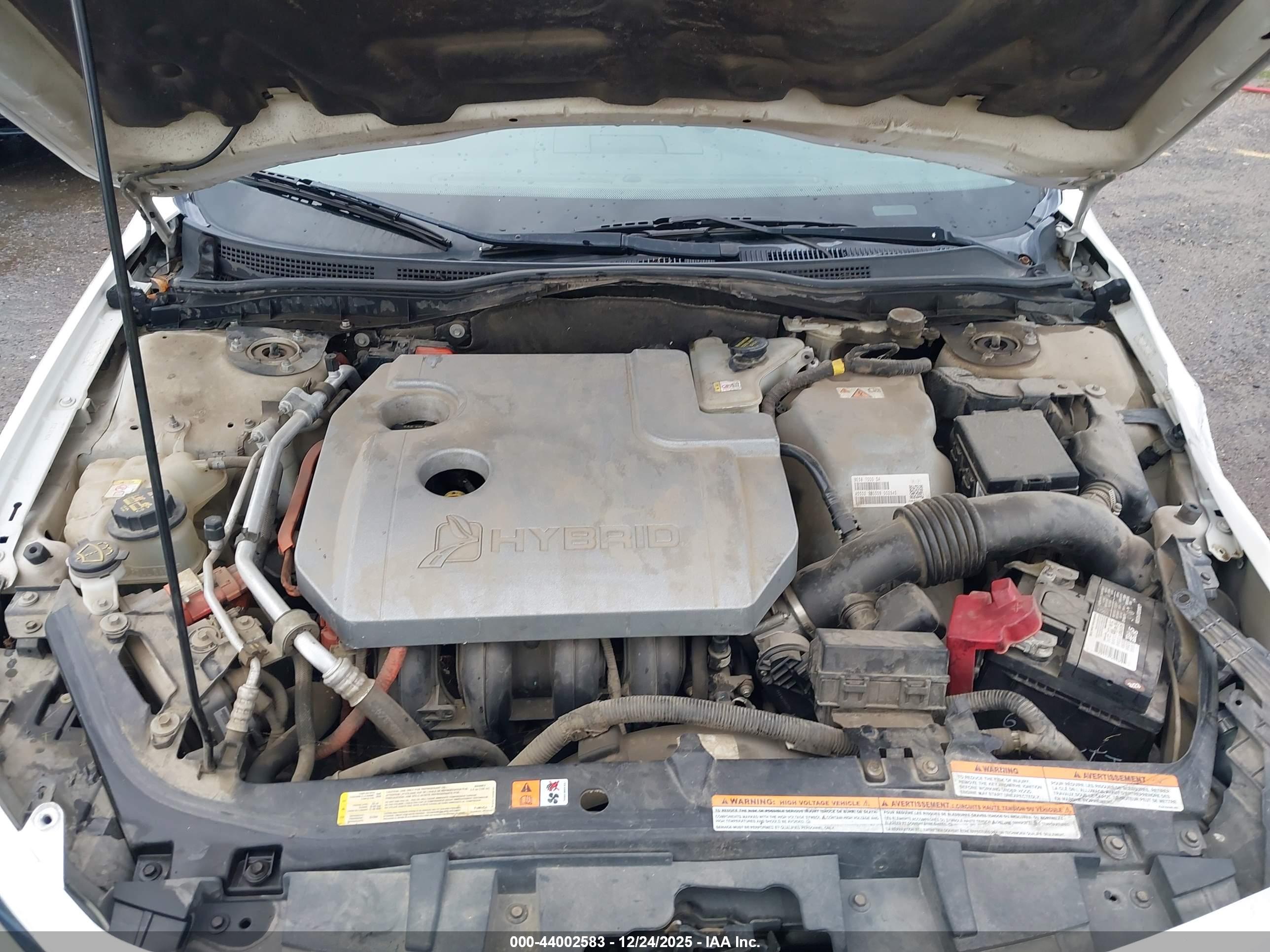 FORD FUSION image 10