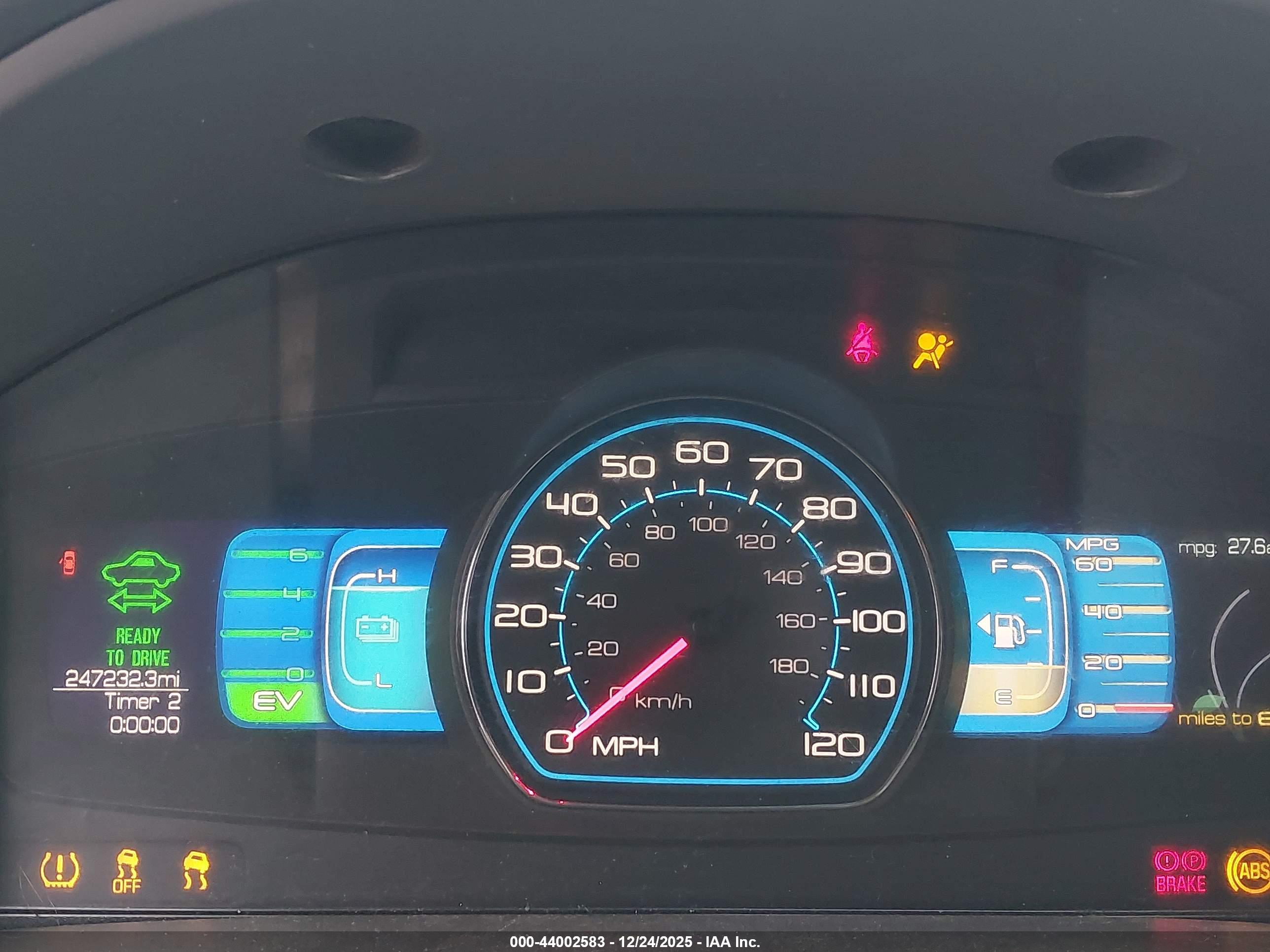 FORD FUSION image 7