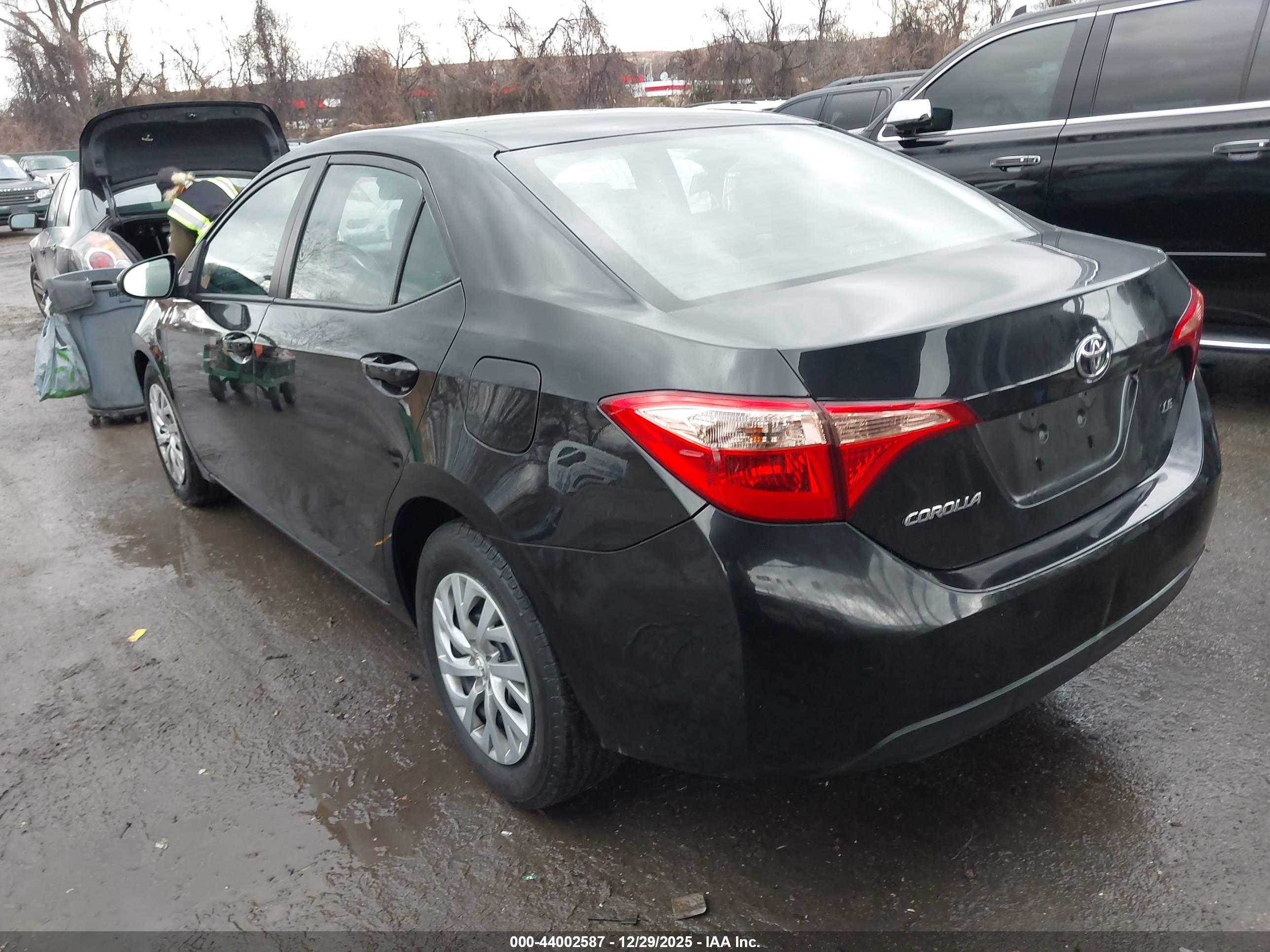 TOYOTA COROLLA image 3