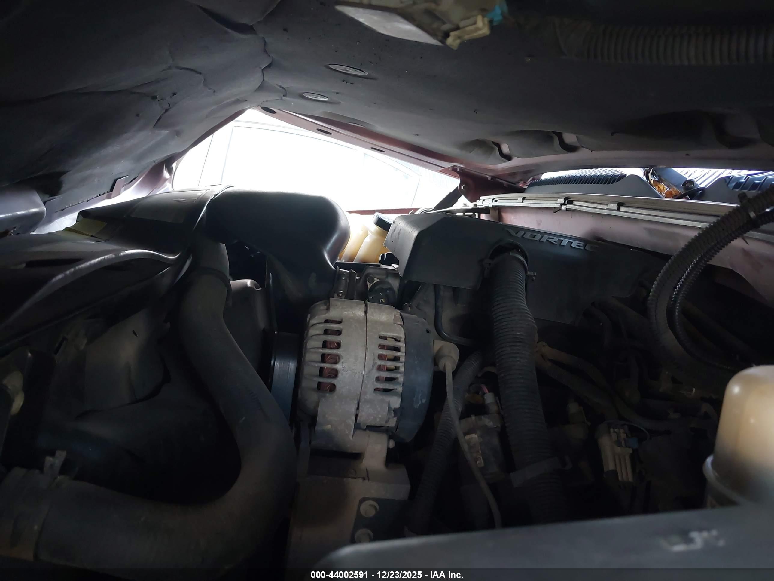 CHEVROLET SILVERADO image 10