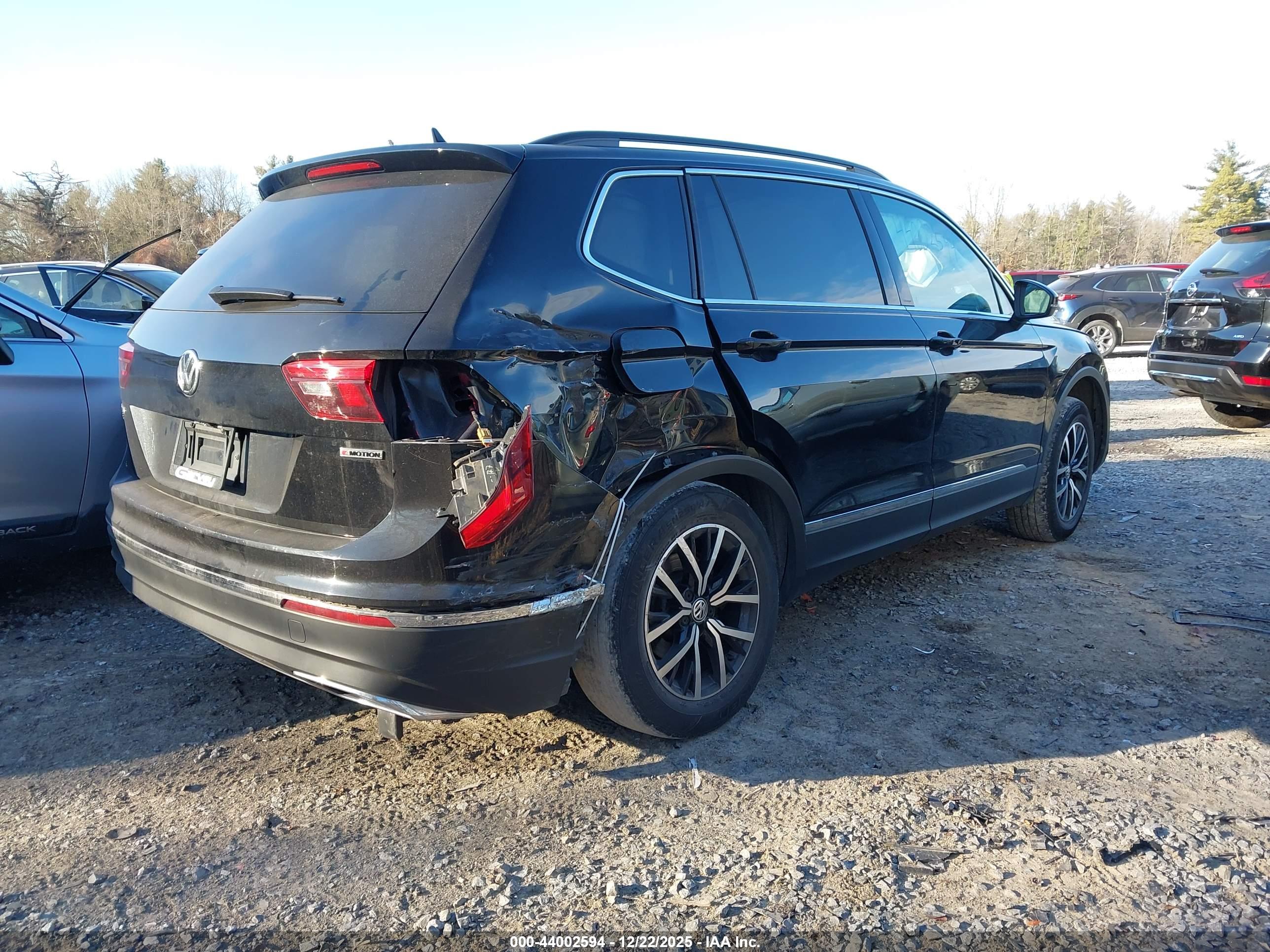 VOLKSWAGEN TIGUAN image 4
