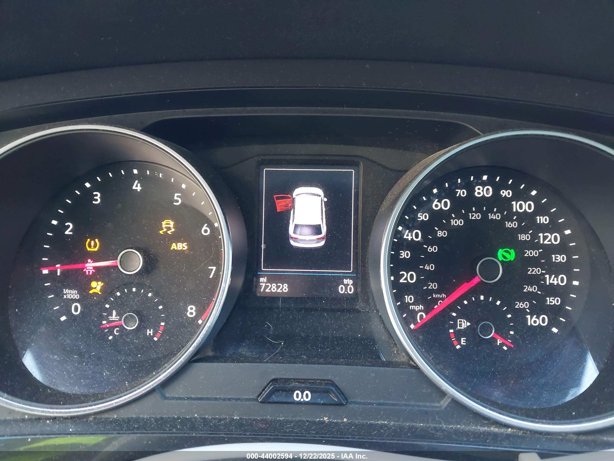 VOLKSWAGEN TIGUAN image 7
