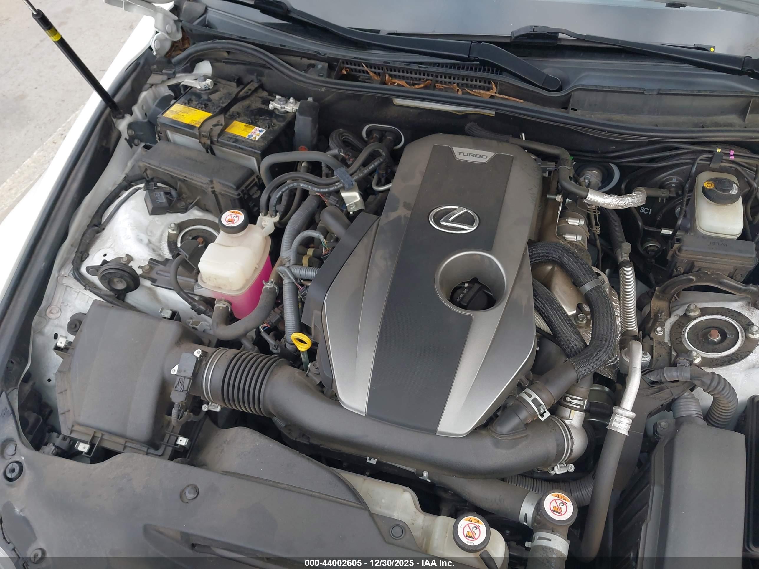 LEXUS IS image 10