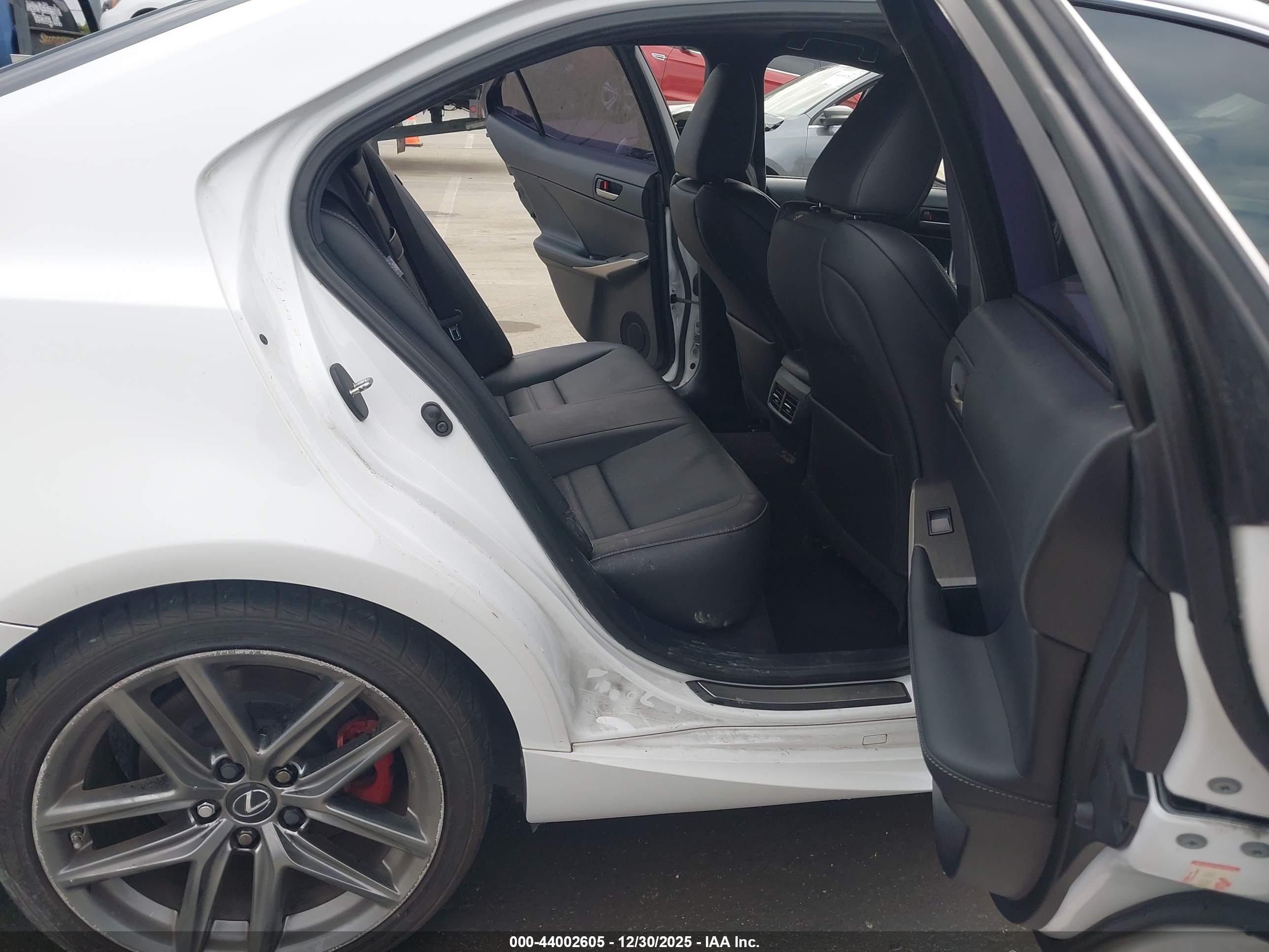 LEXUS IS image 8
