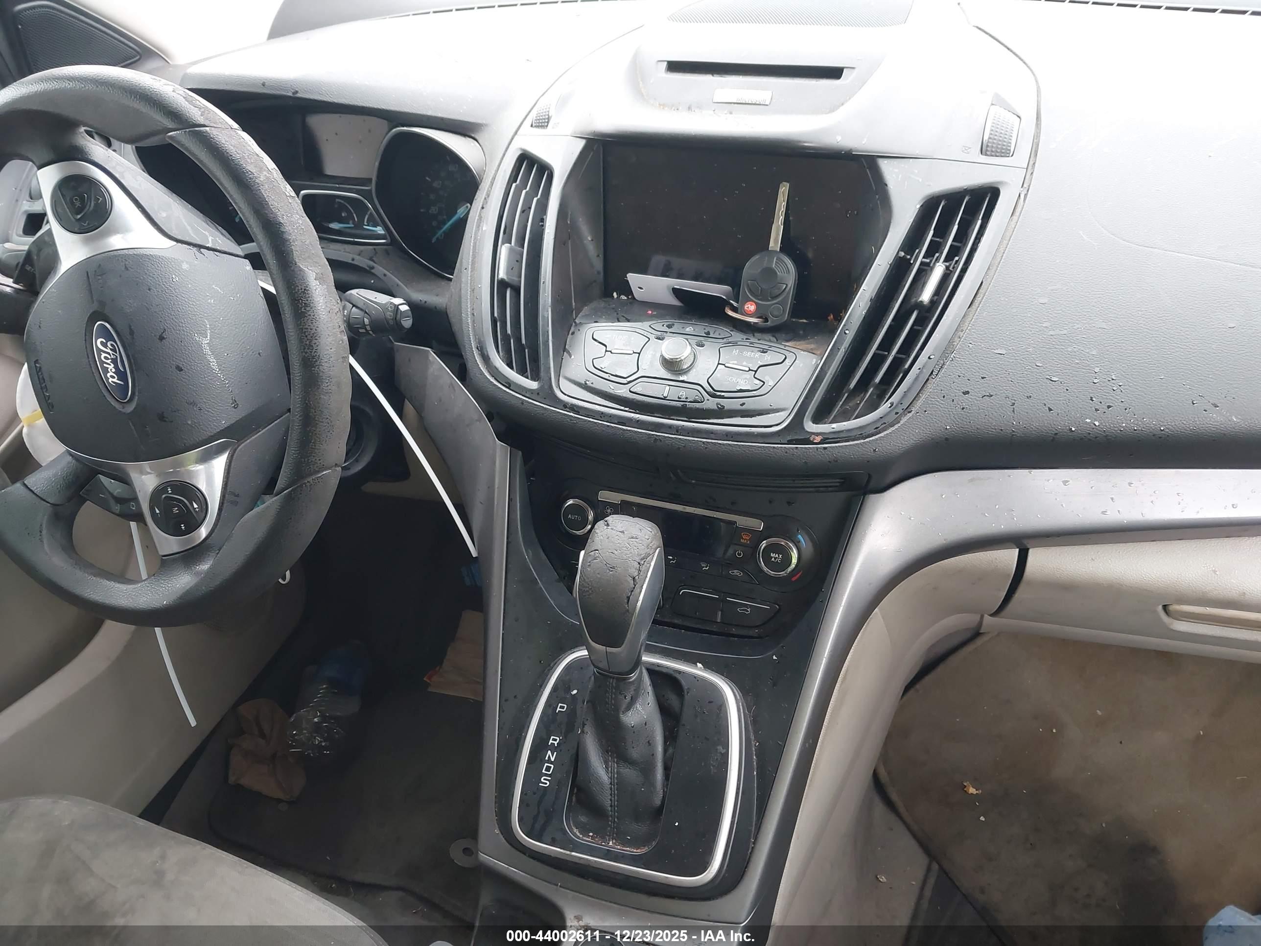 FORD ESCAPE image 11