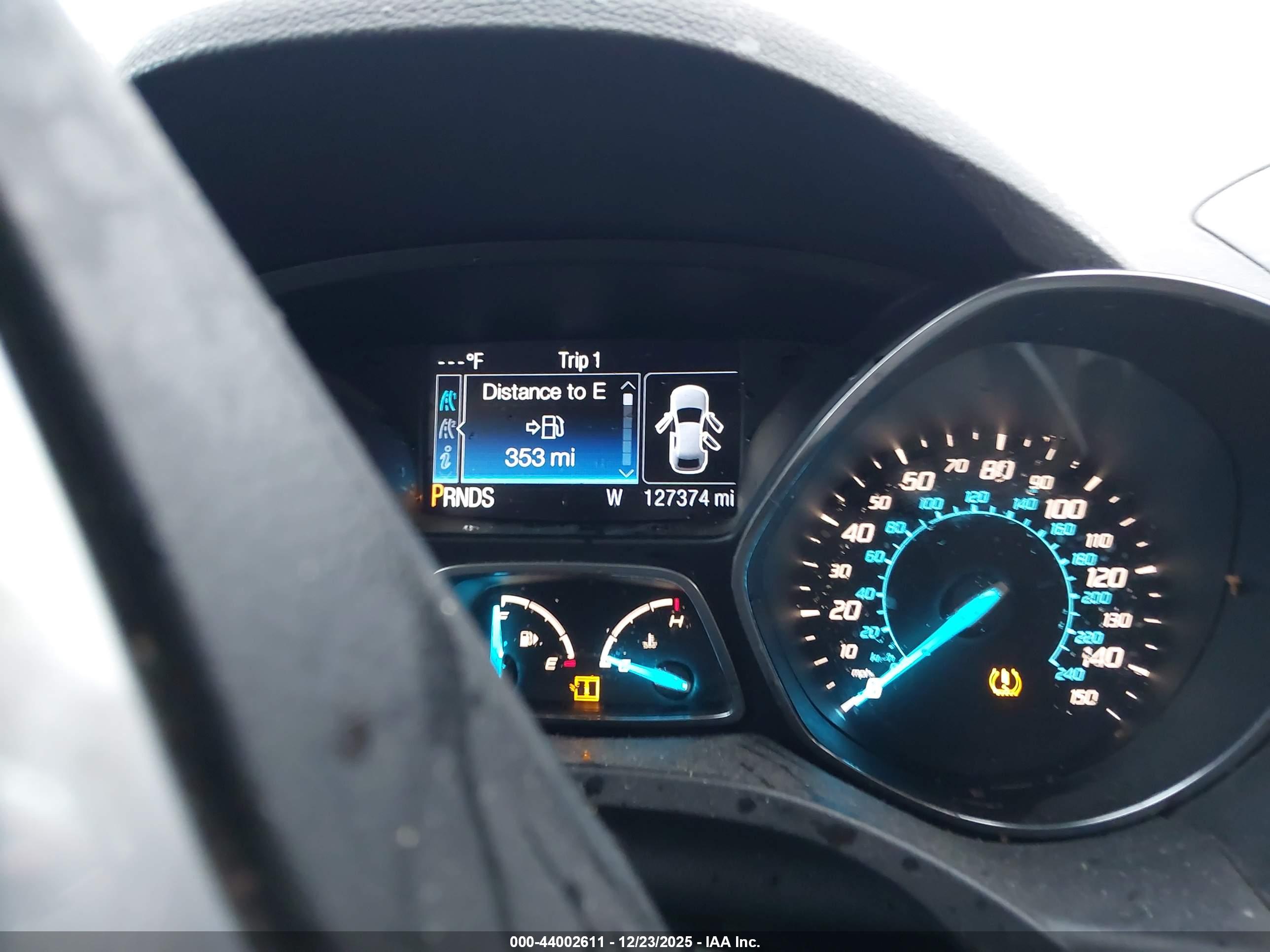 FORD ESCAPE image 7
