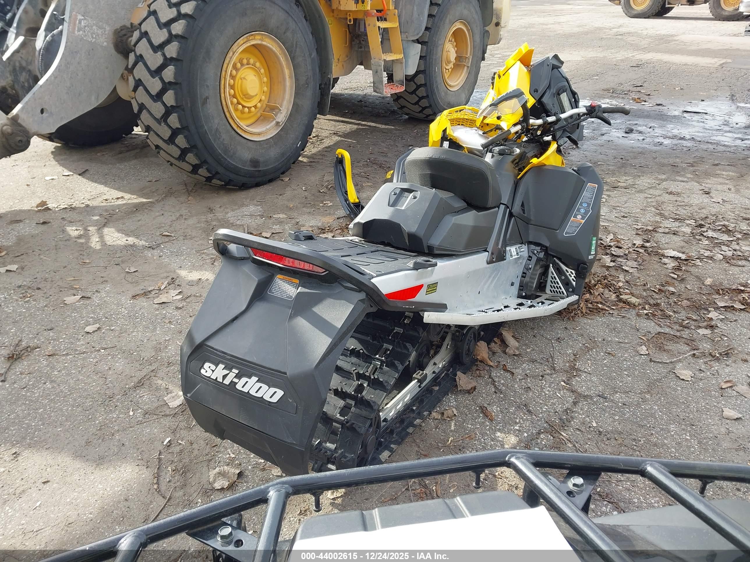 SKI-DOO MX image 4