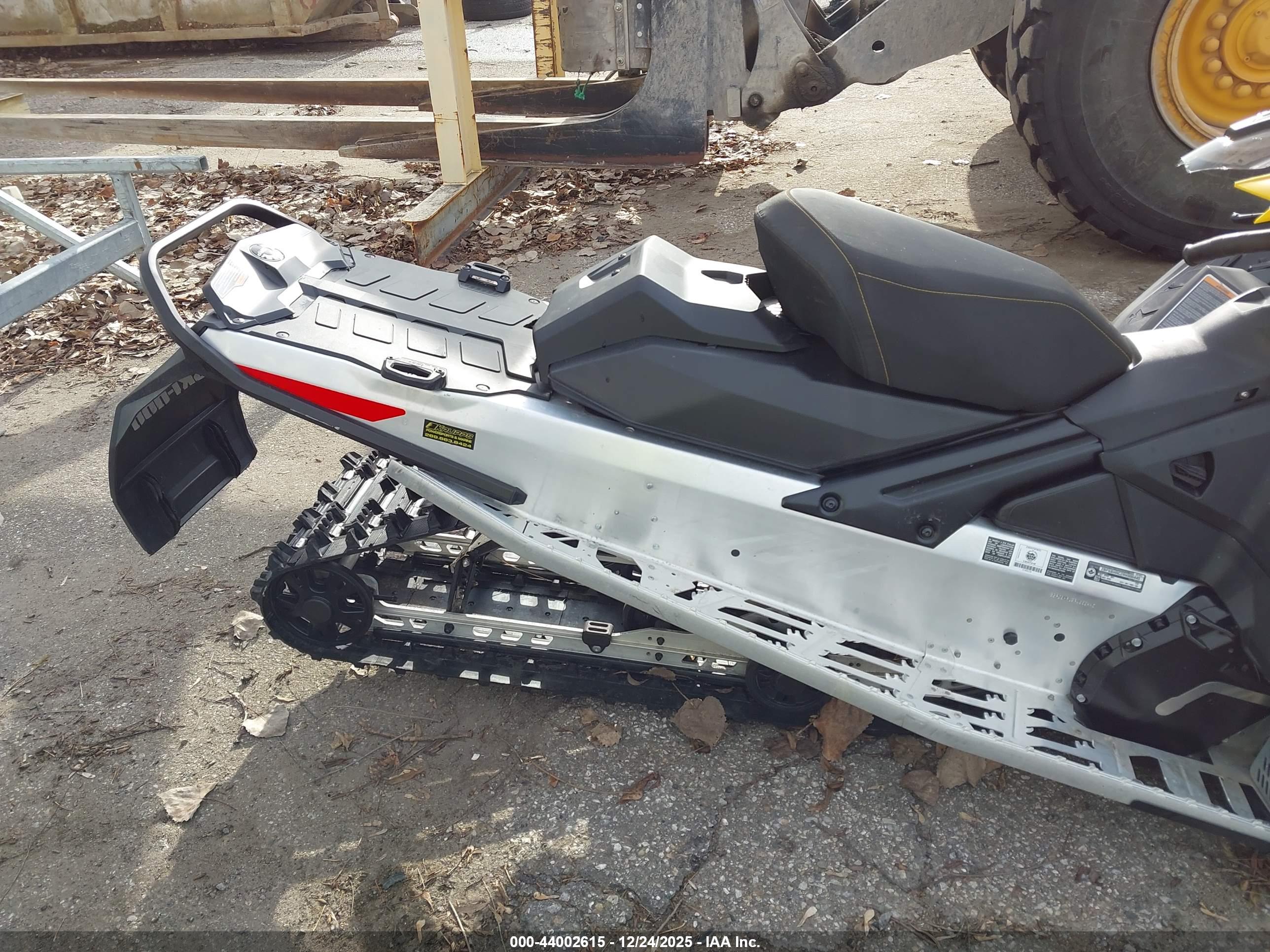 SKI-DOO MX image 8