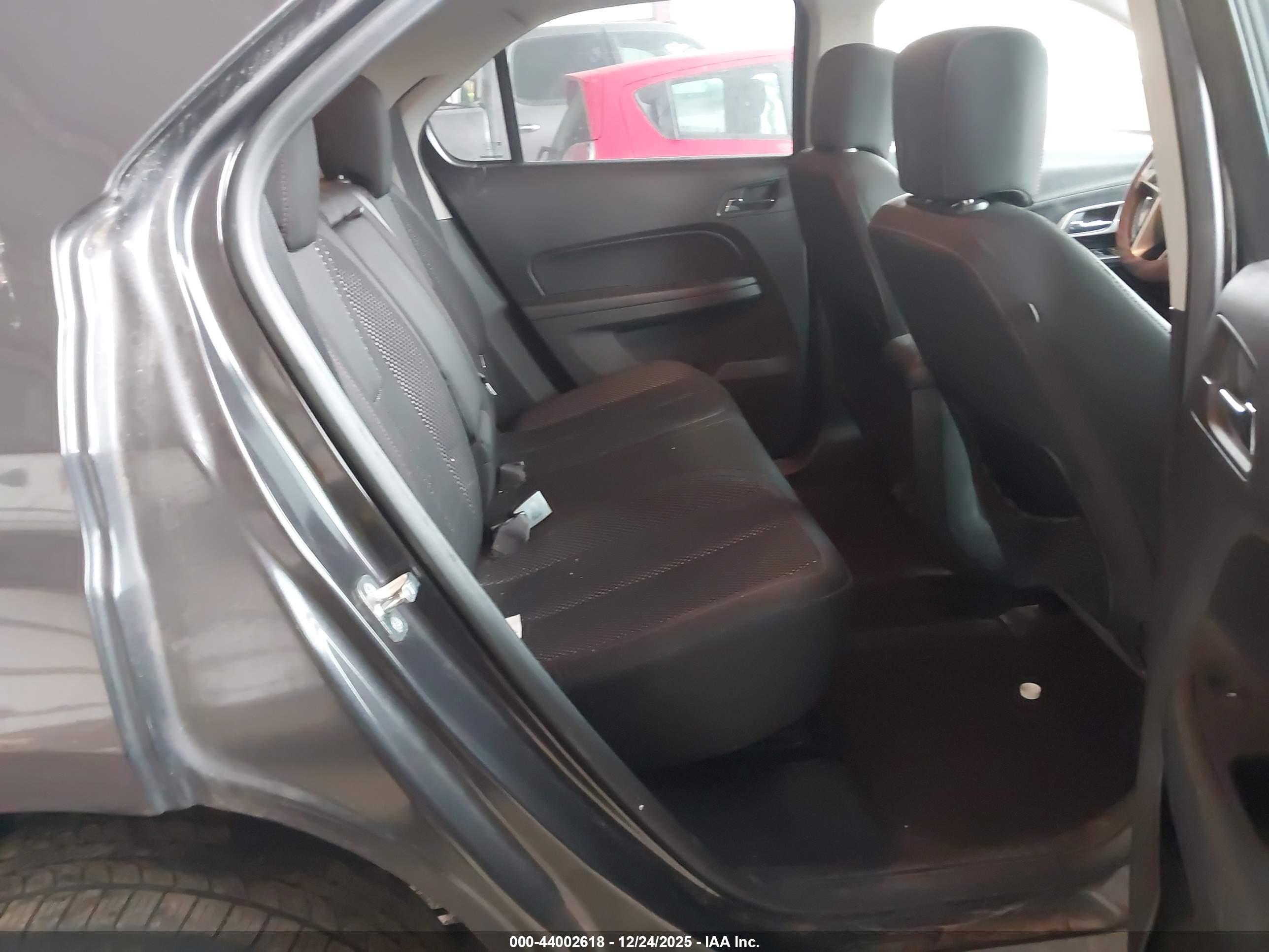 CHEVROLET EQUINOX image 8
