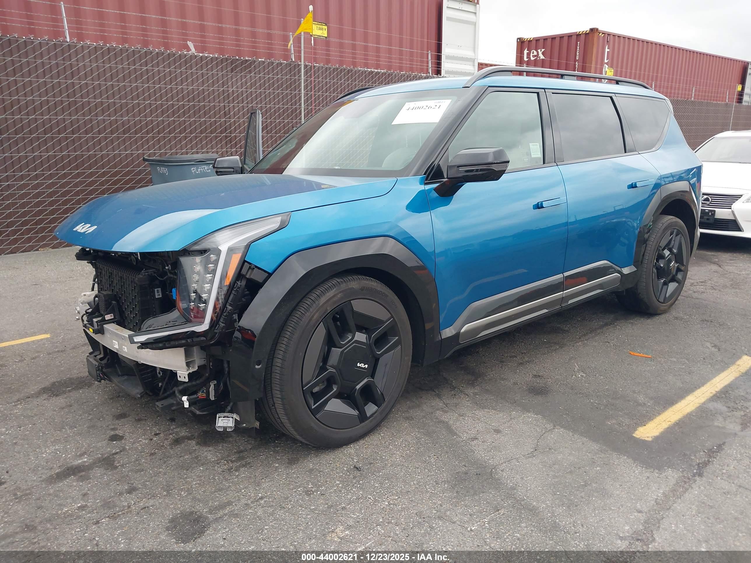 KIA EV9 image 2