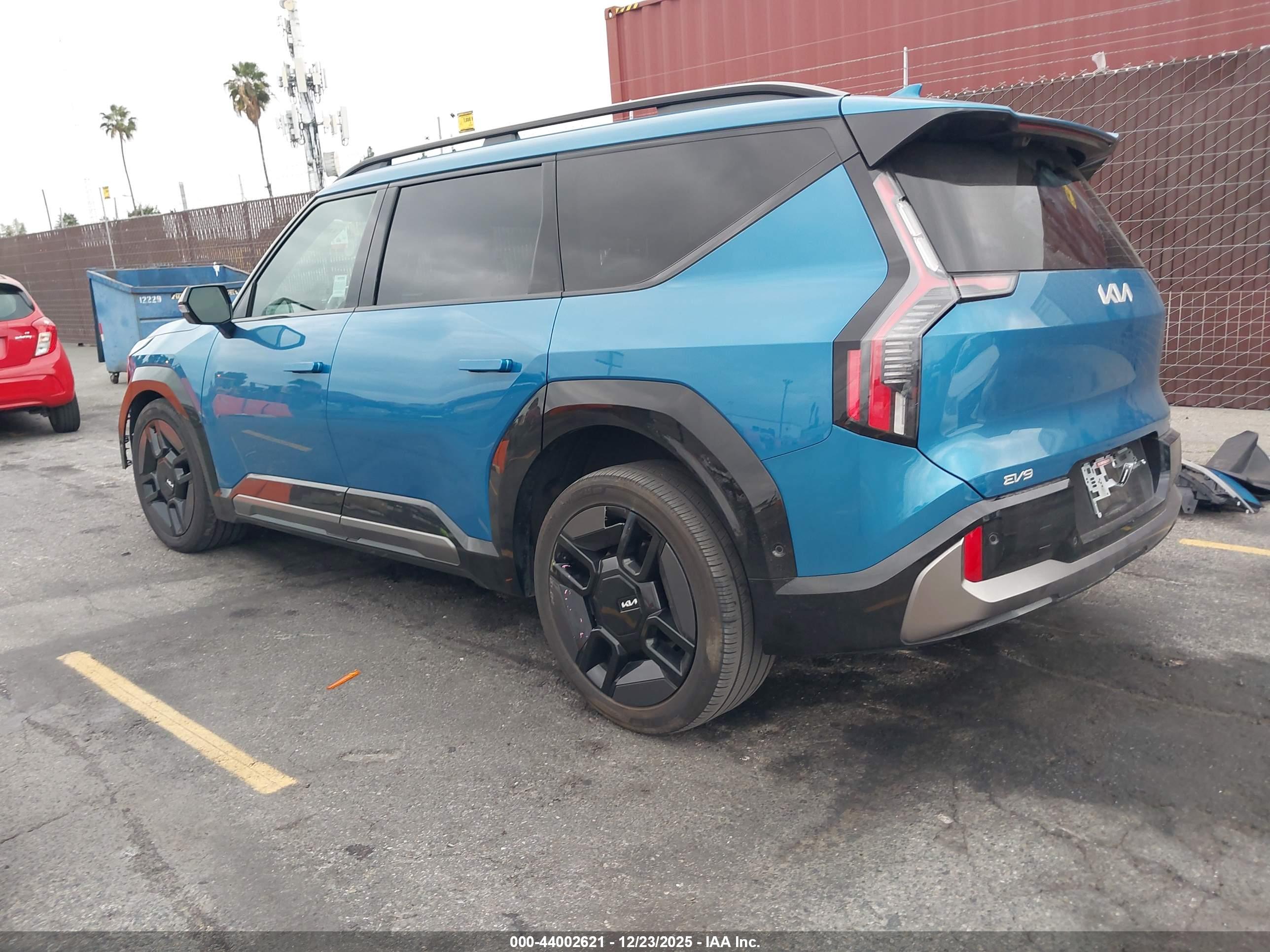KIA EV9 image 3