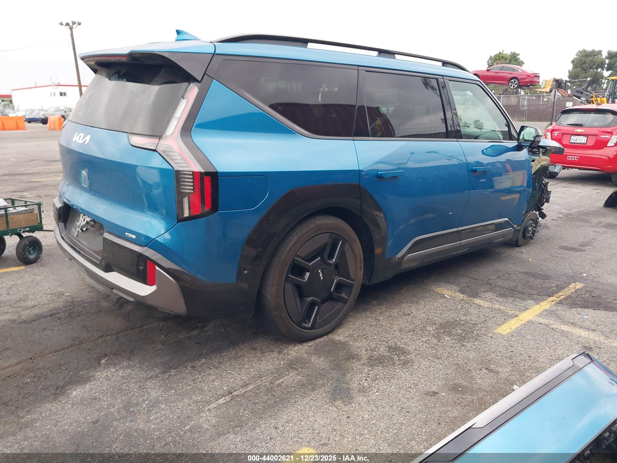 KIA EV9 image 4