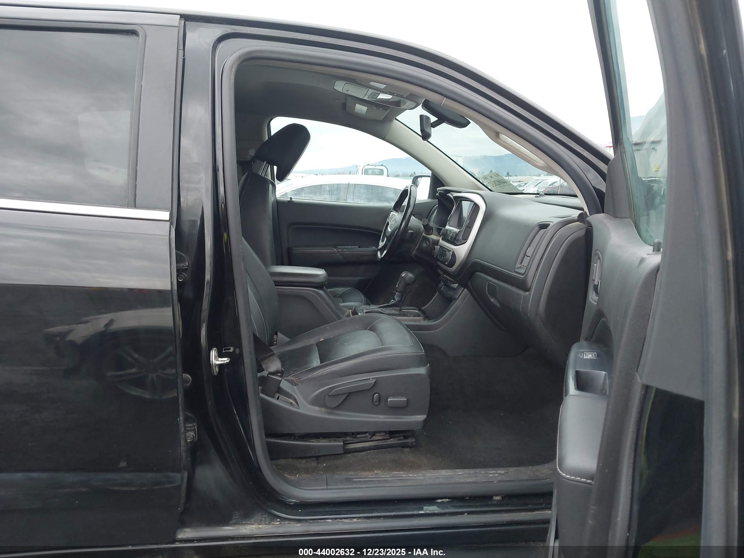GMC CANYON image 5