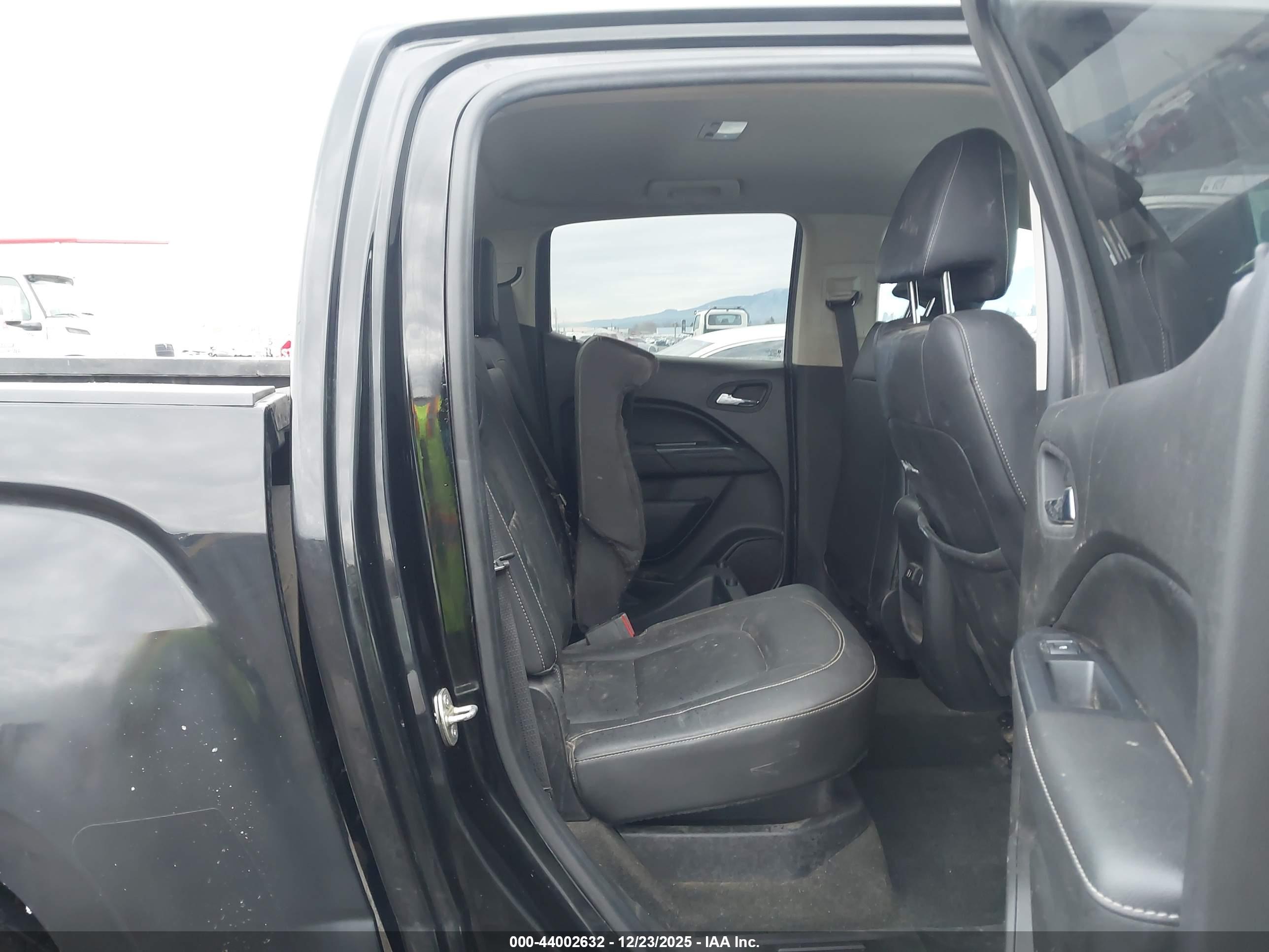 GMC CANYON image 8