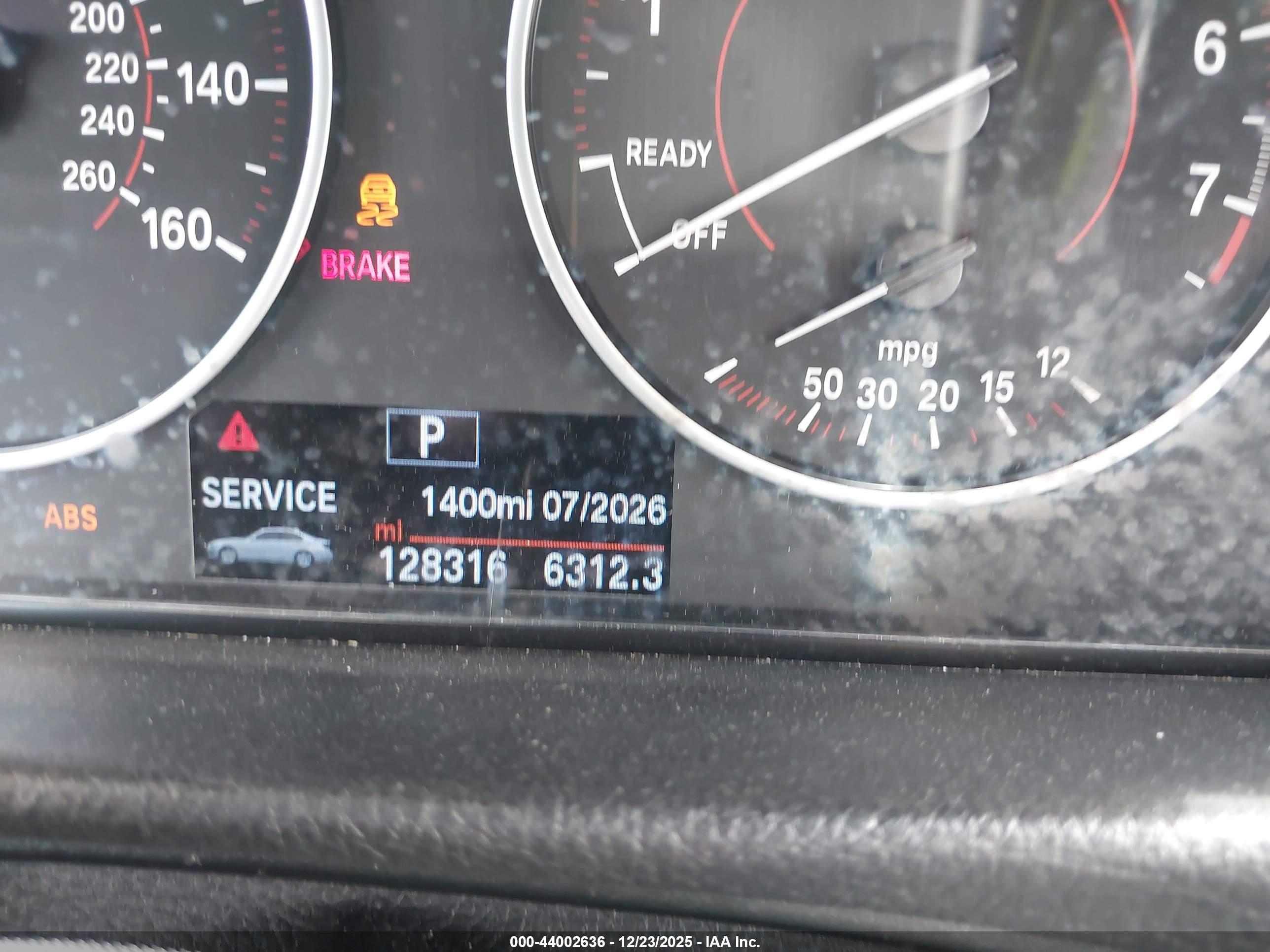 BMW 328I image 7