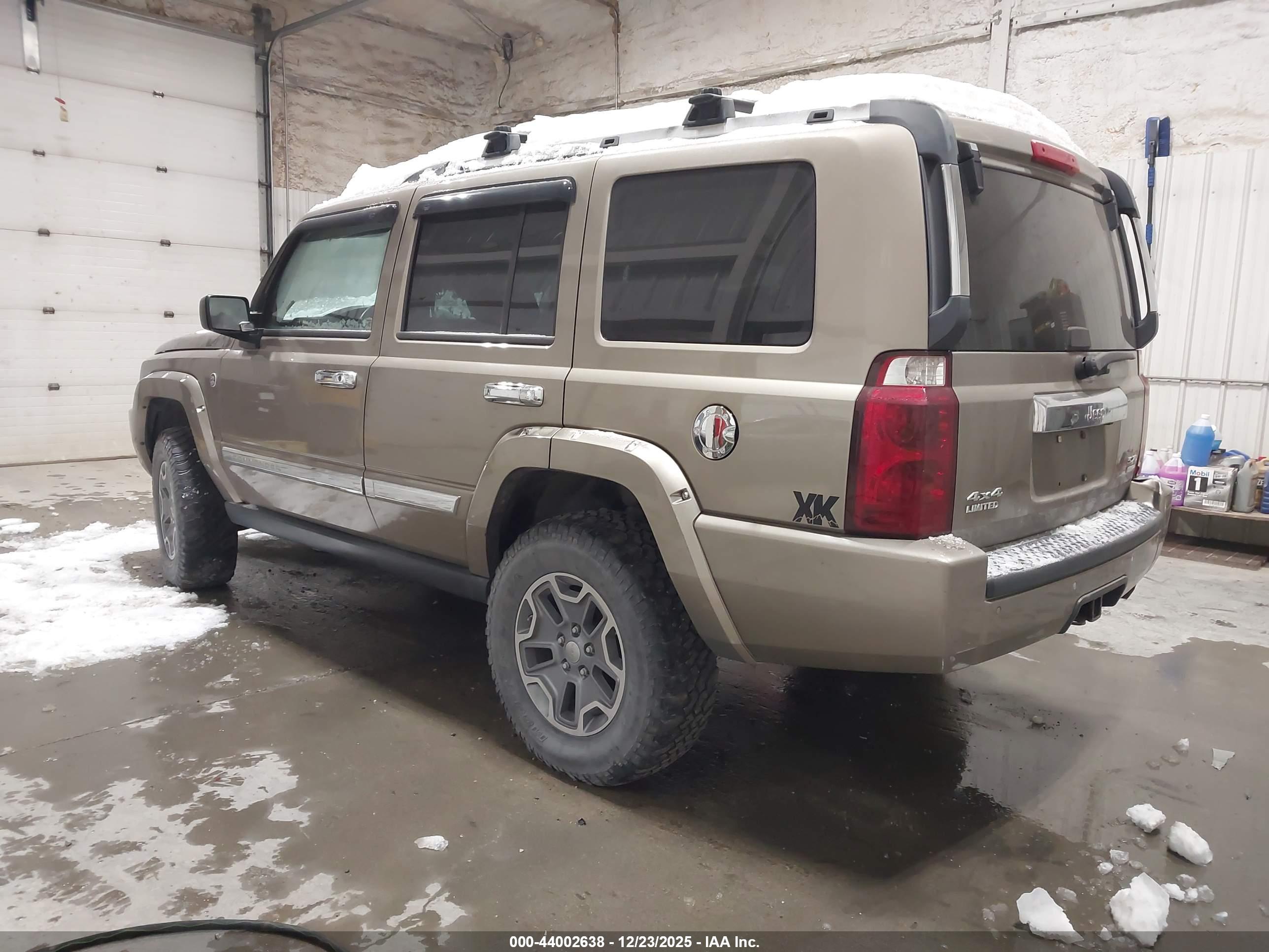 JEEP COMMANDER image 3