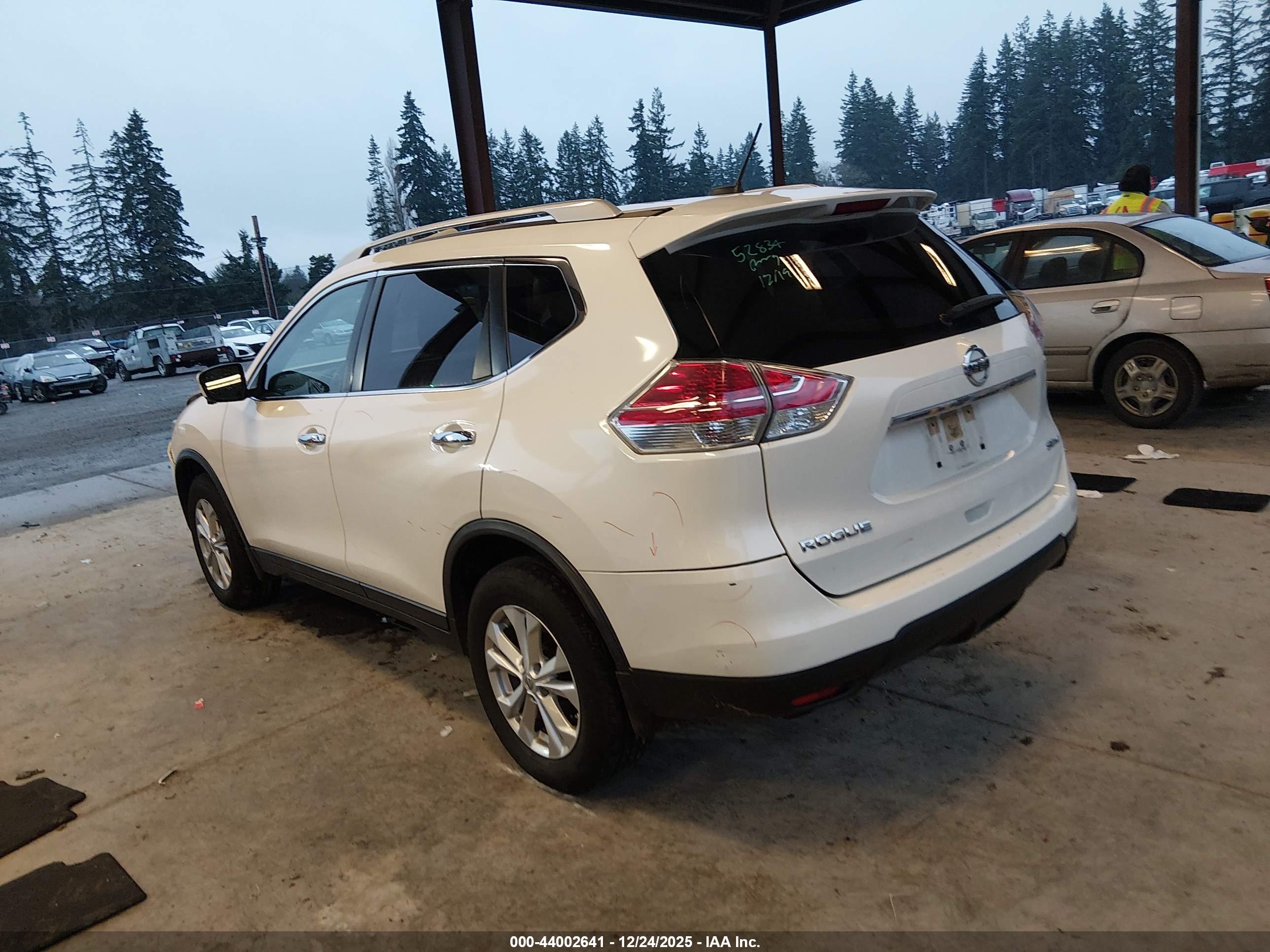 NISSAN ROGUE image 3