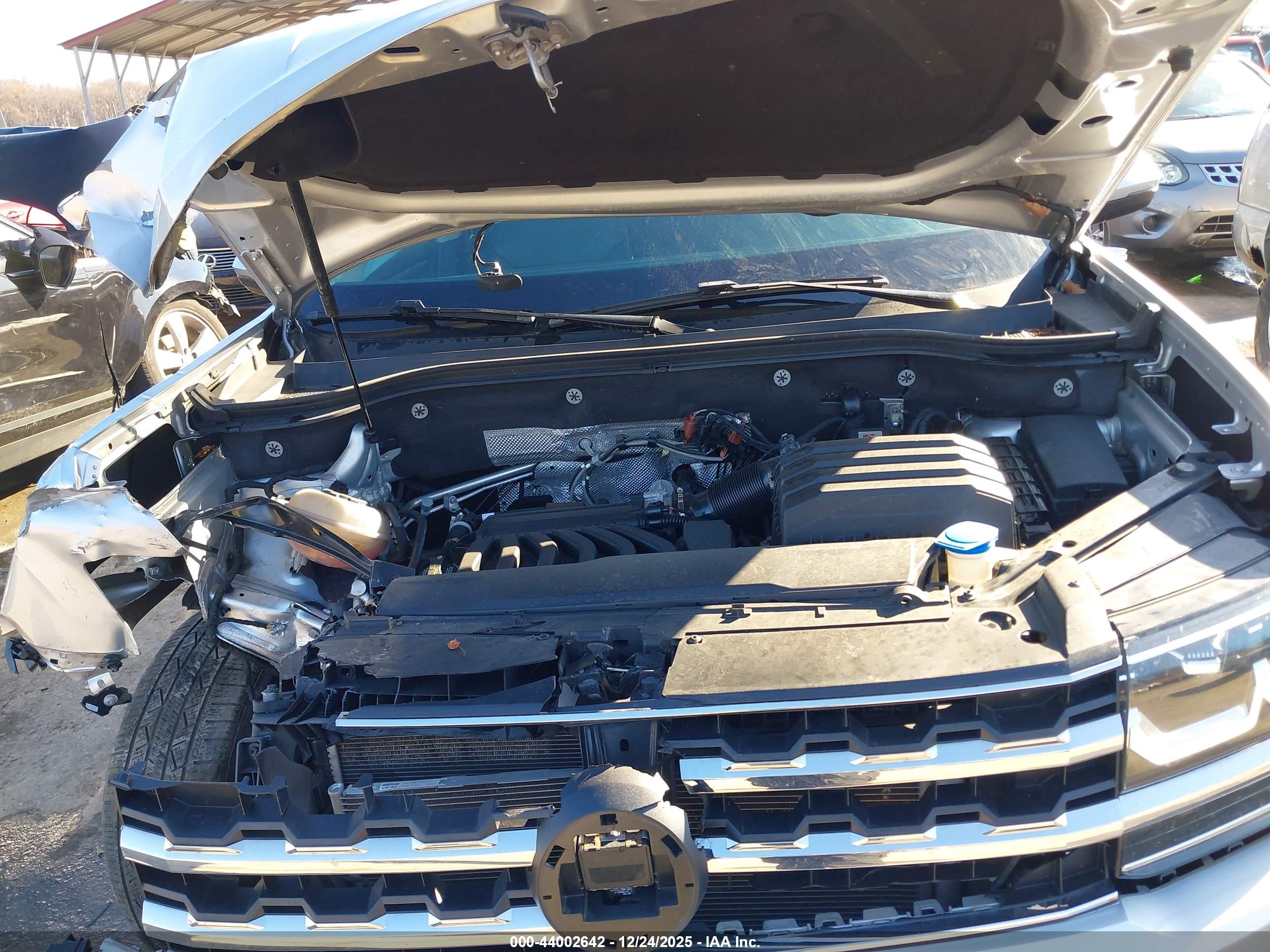 VOLKSWAGEN ATLAS image 10