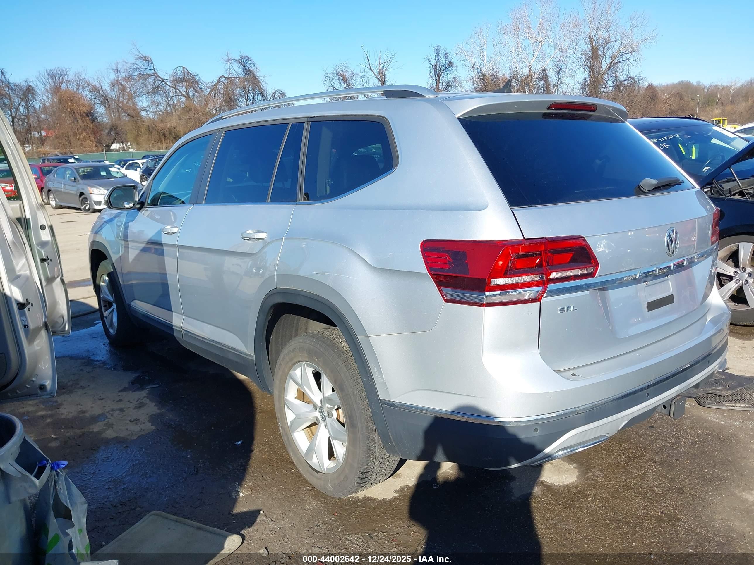 VOLKSWAGEN ATLAS image 3