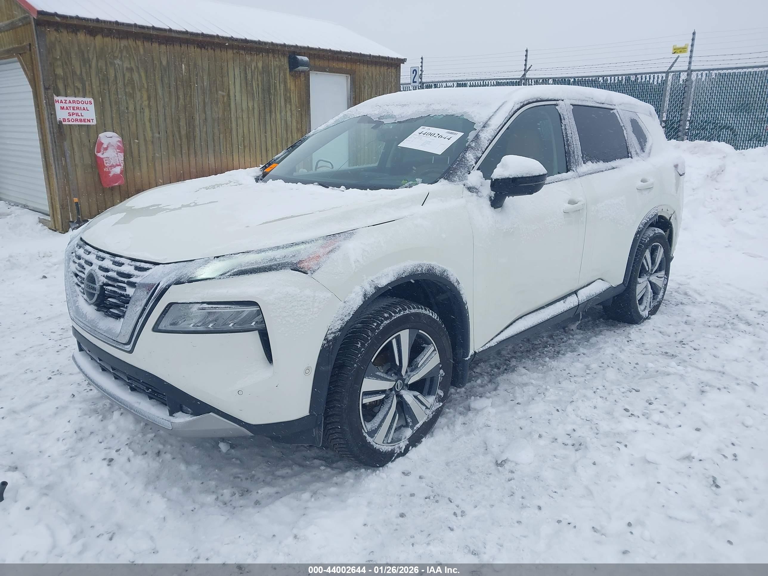 NISSAN ROGUE image 2