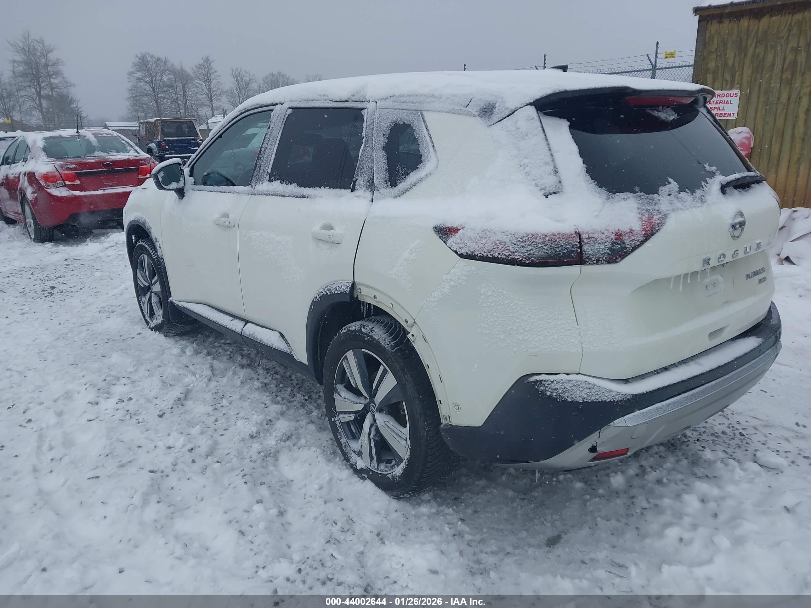 NISSAN ROGUE image 3