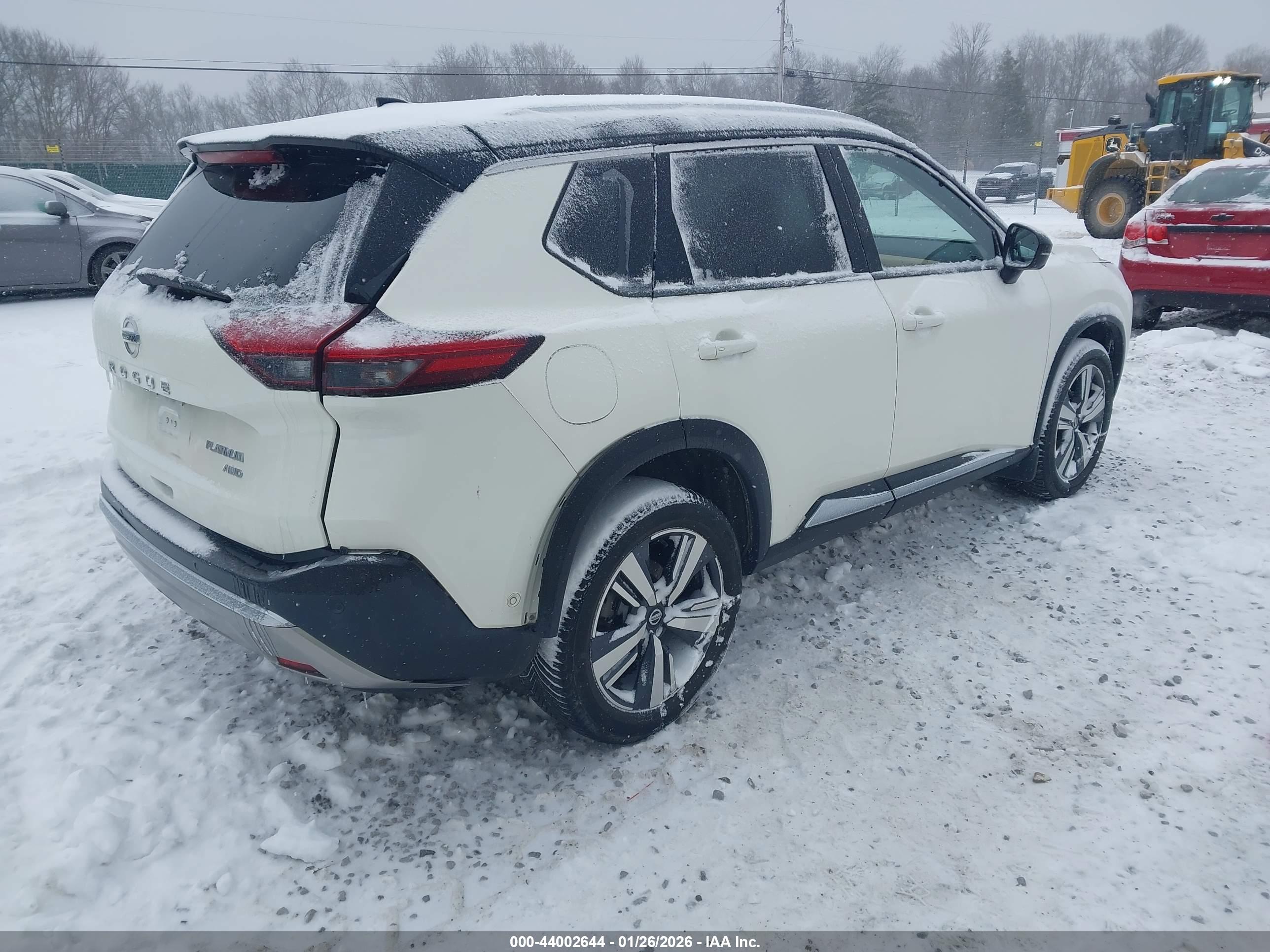 NISSAN ROGUE image 4