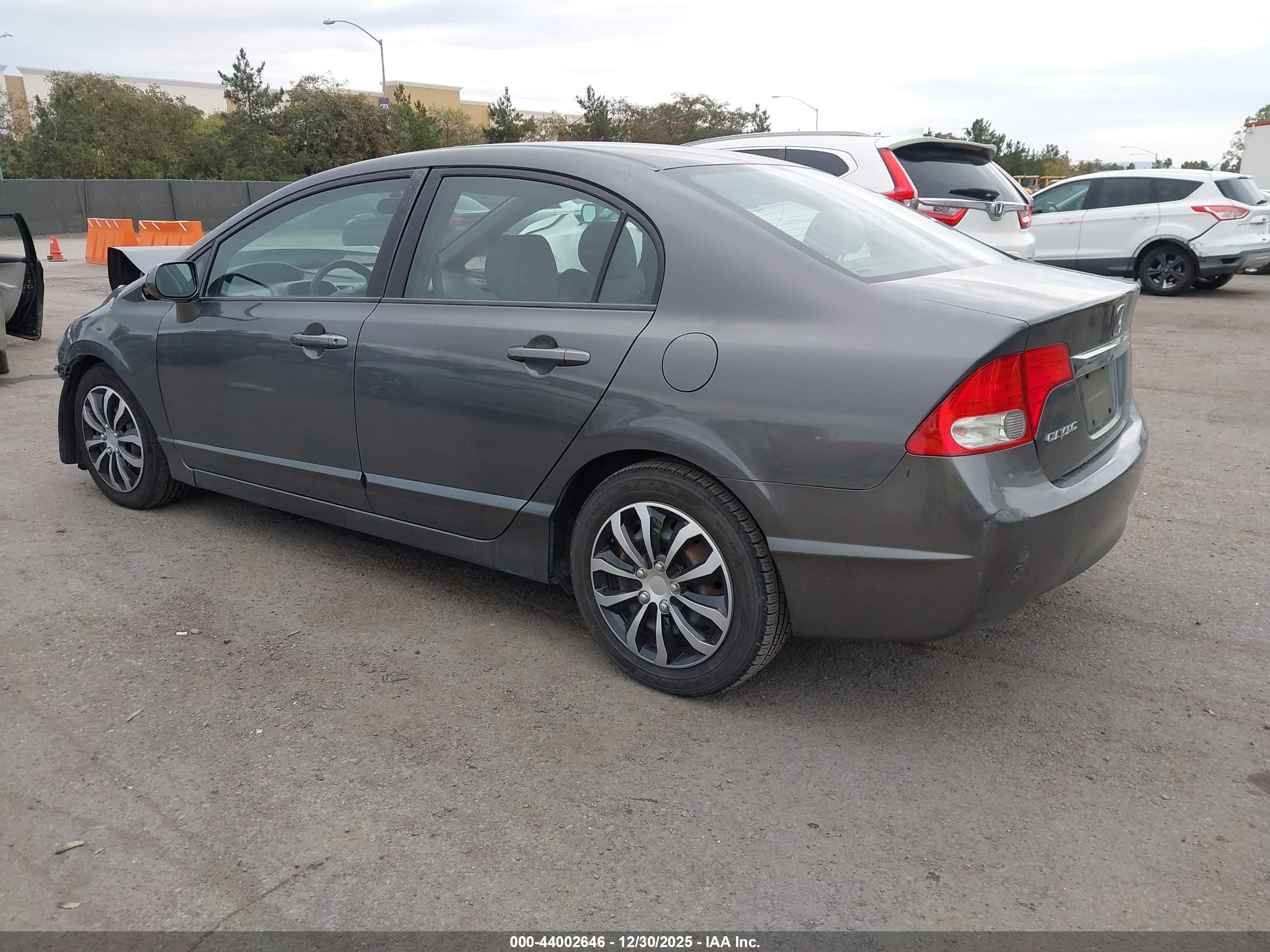 HONDA CIVIC image 3