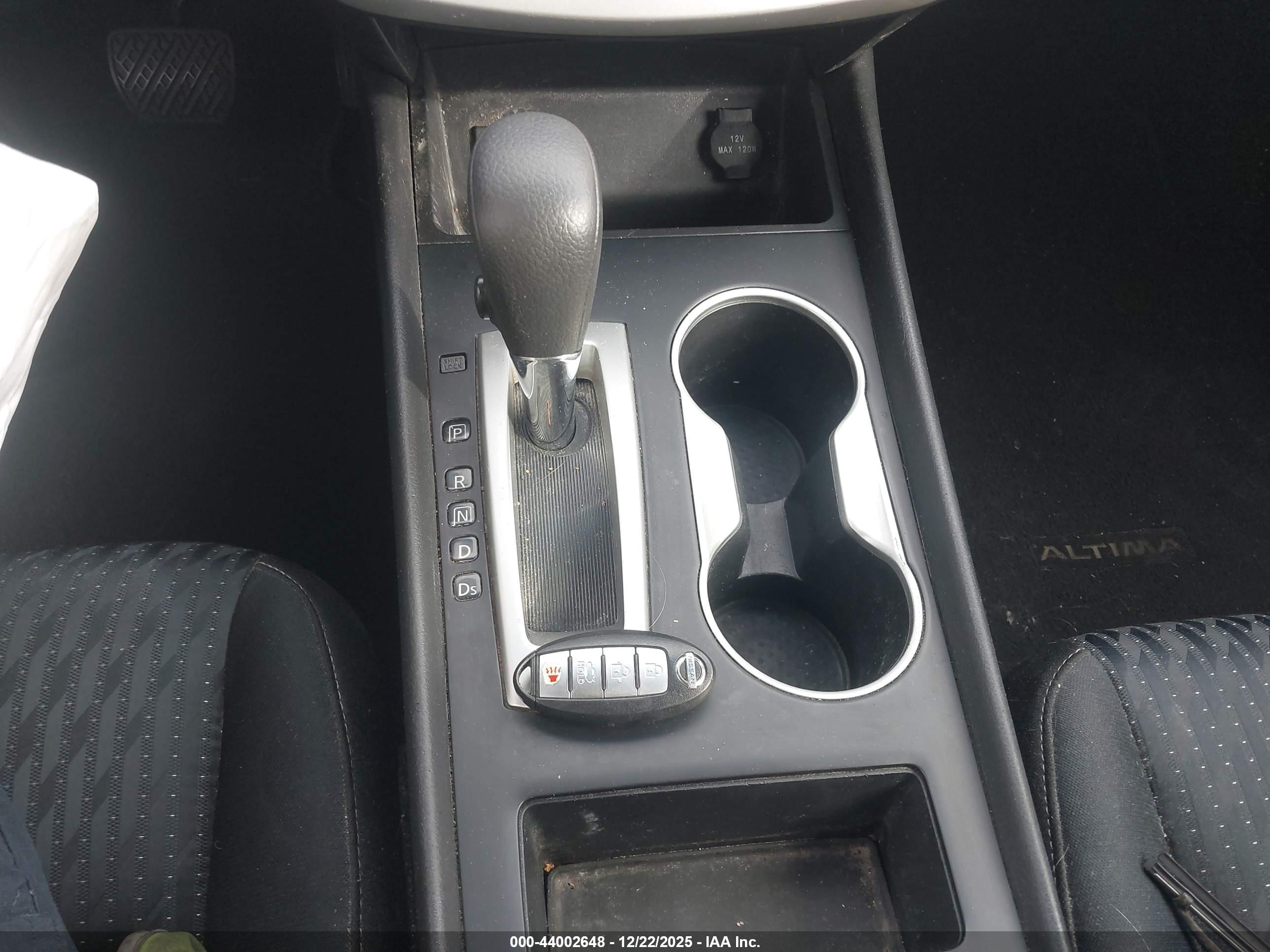 NISSAN ALTIMA image 11