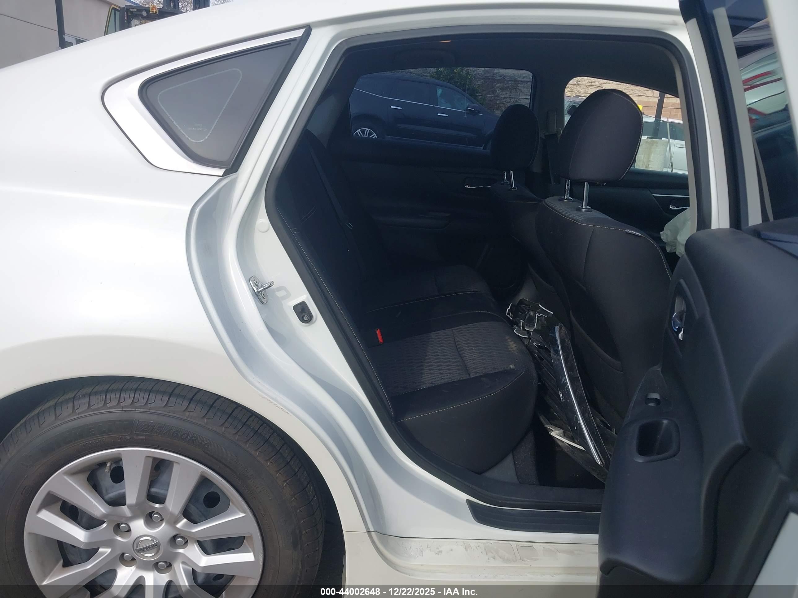 NISSAN ALTIMA image 8