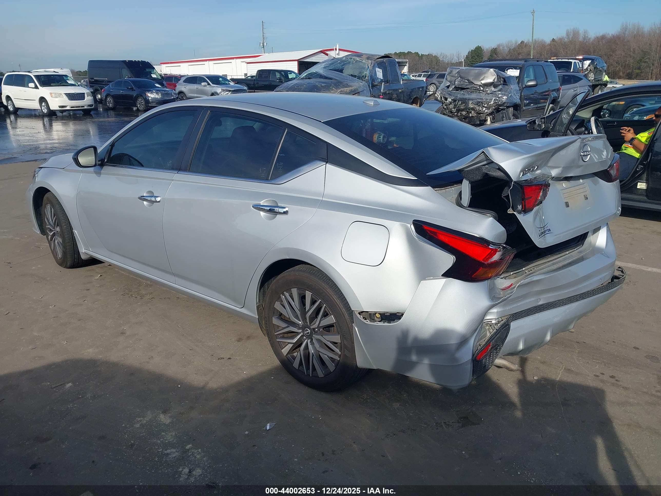 NISSAN ALTIMA image 3