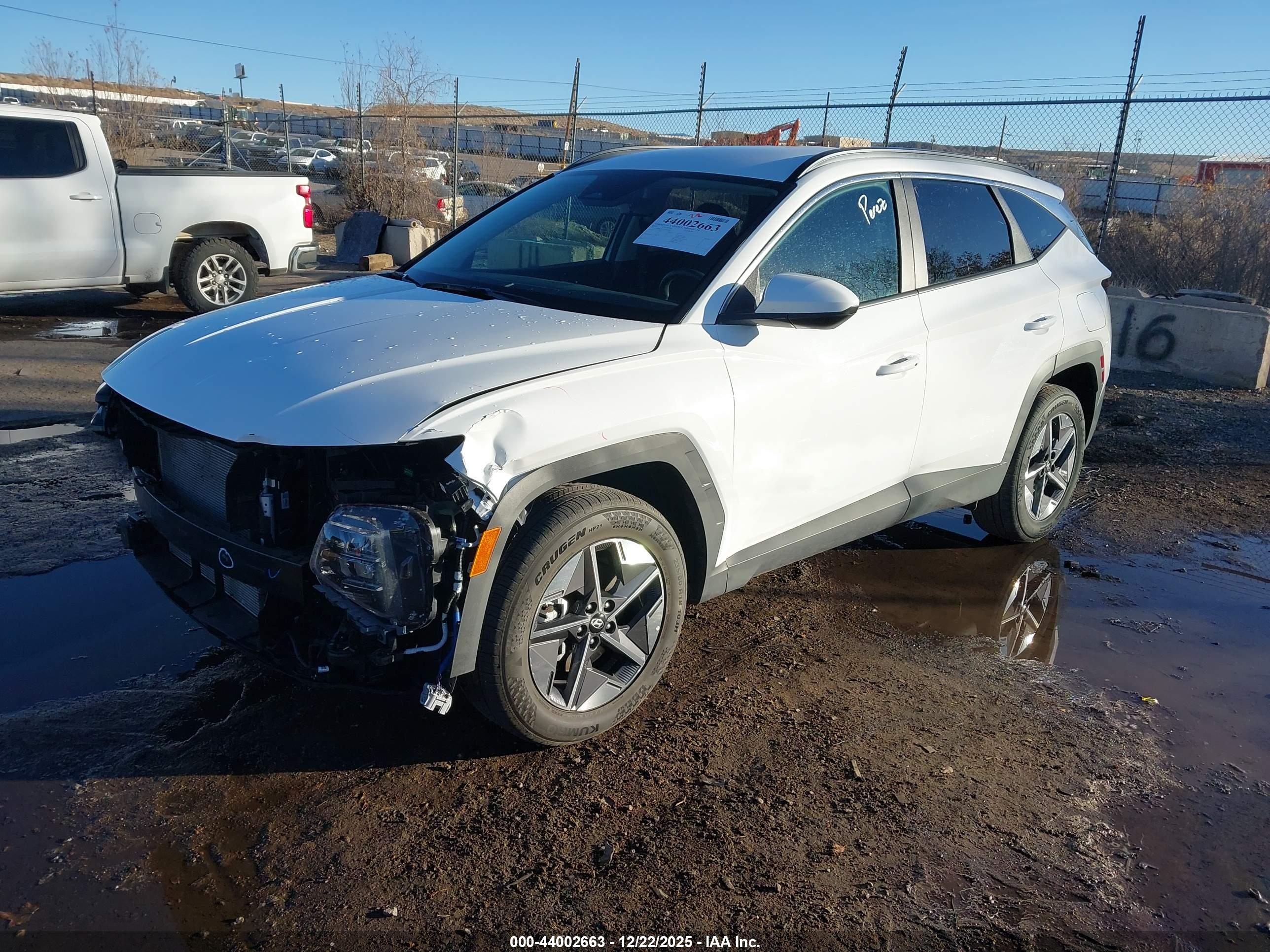 HYUNDAI TUCSON image 2