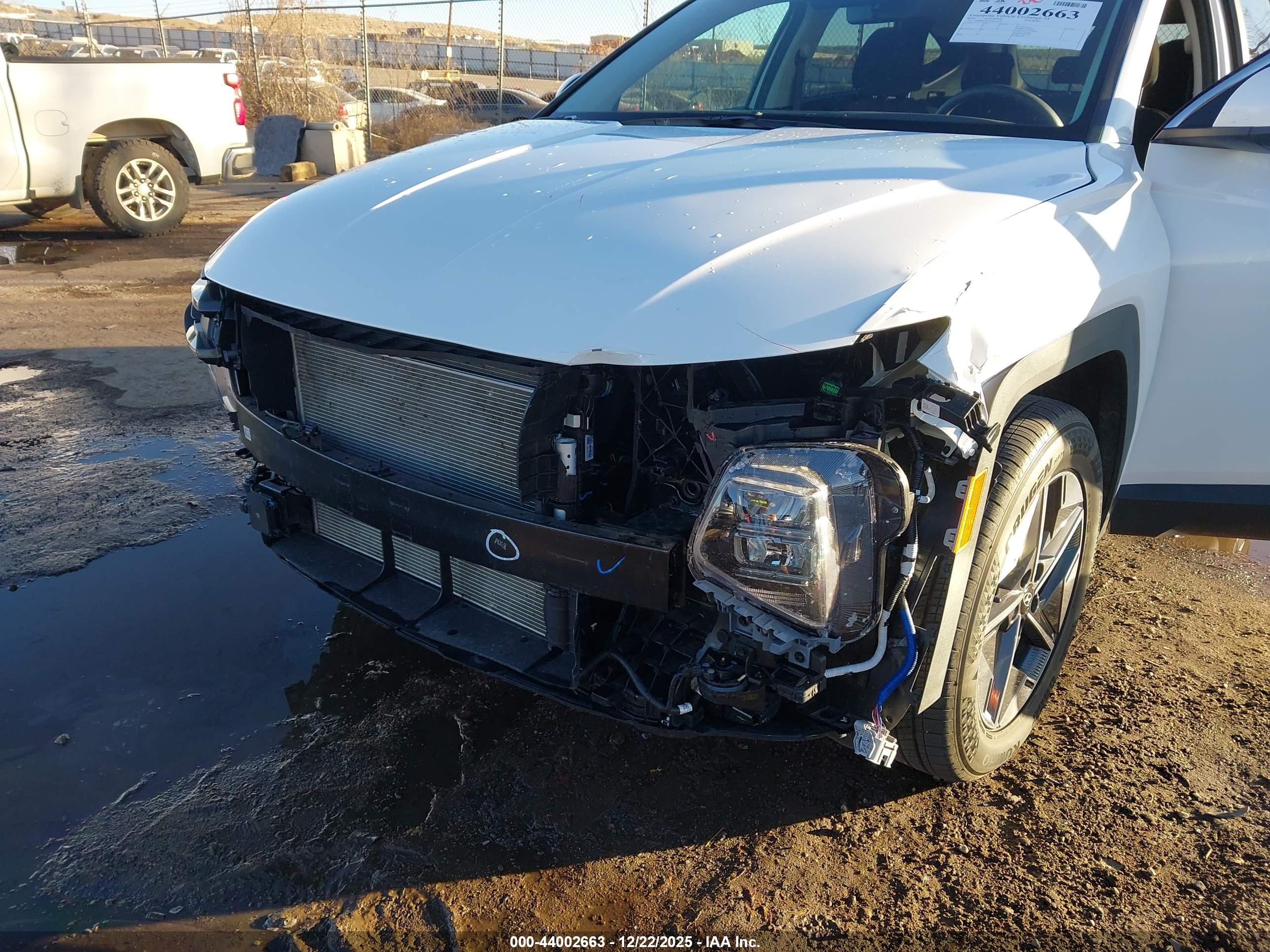 HYUNDAI TUCSON image 6