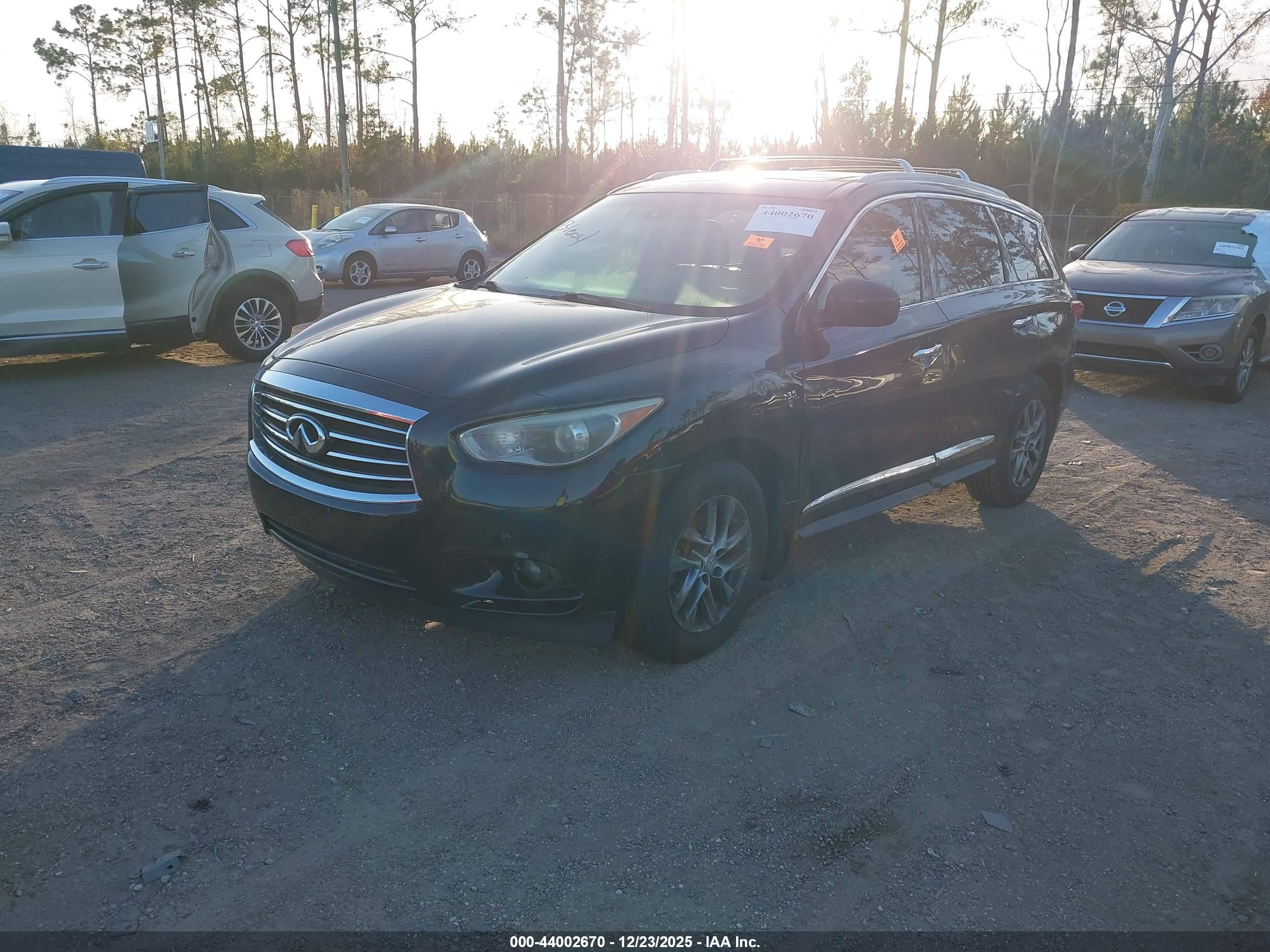 INFINITI QX60 image 2