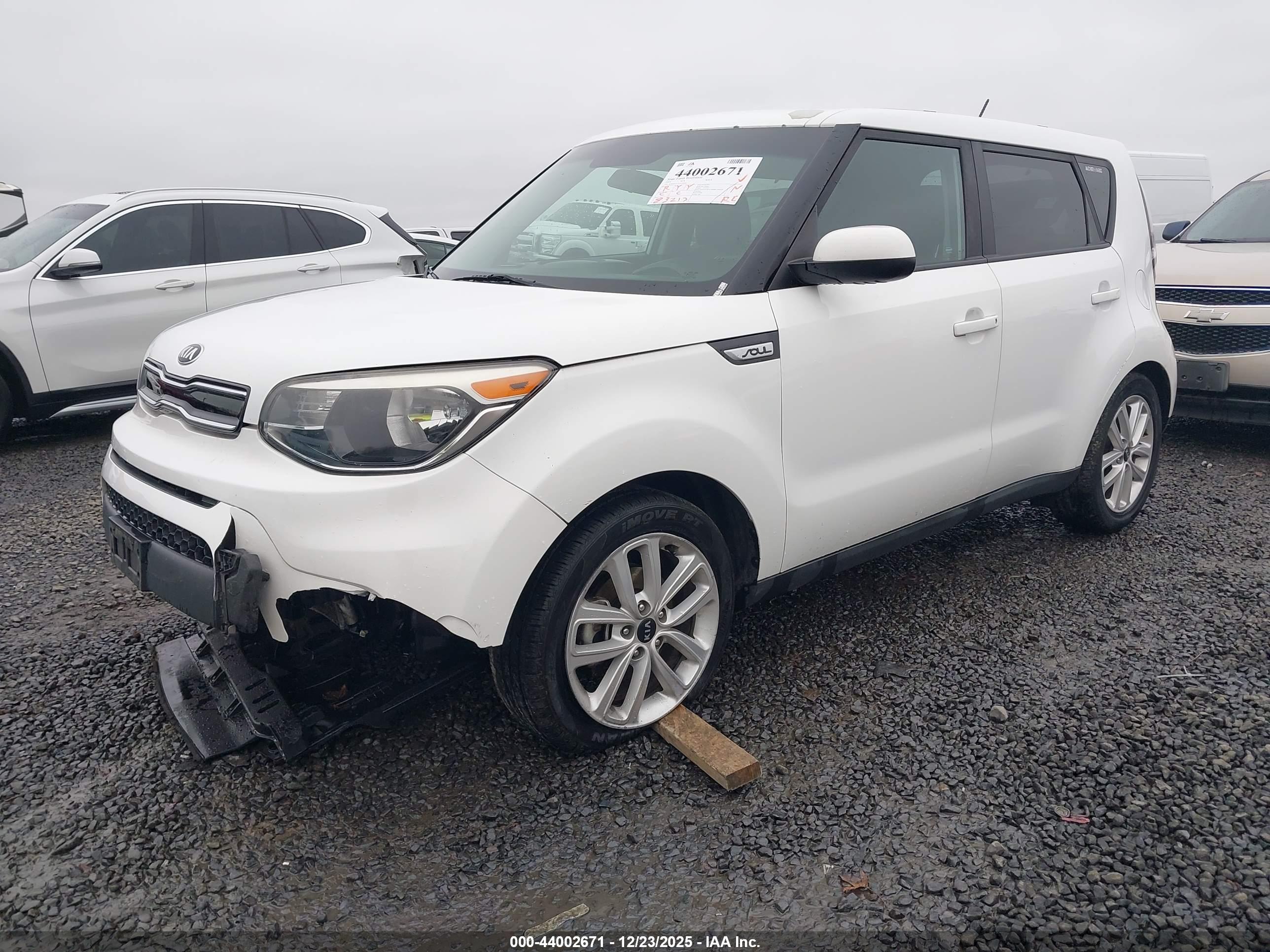 KIA SOUL image 2