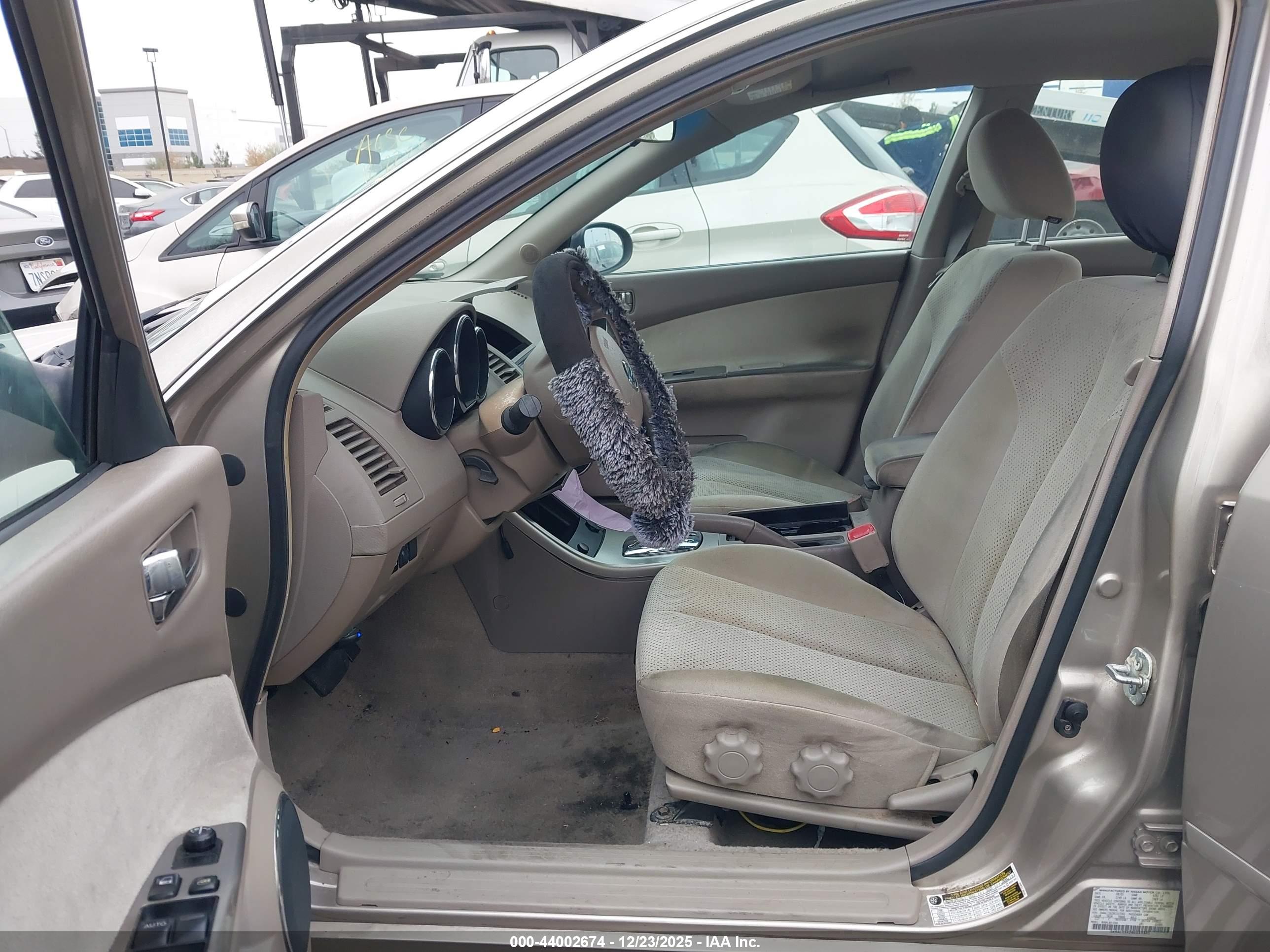NISSAN ALTIMA image 5