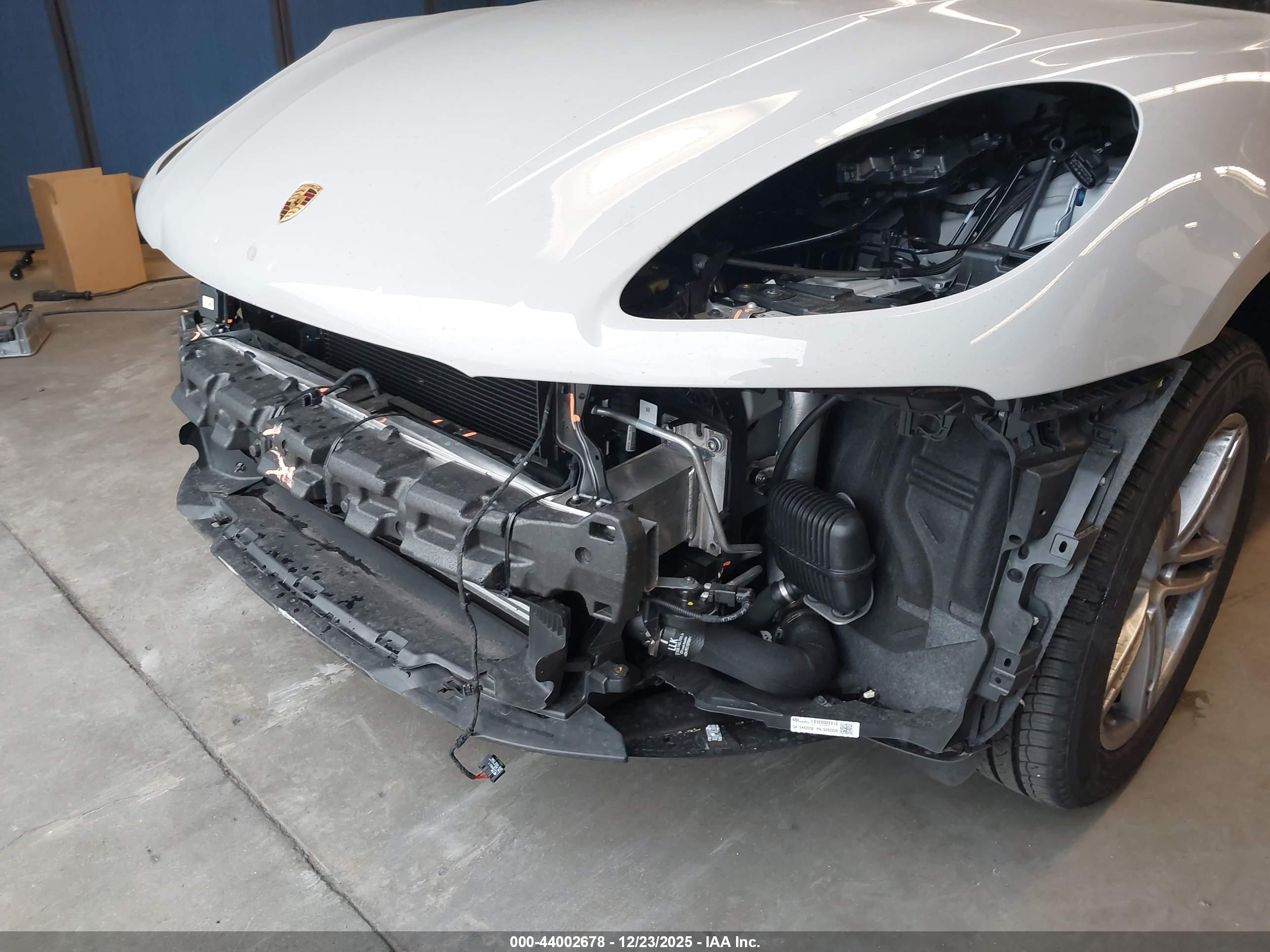 PORSCHE MACAN image 6