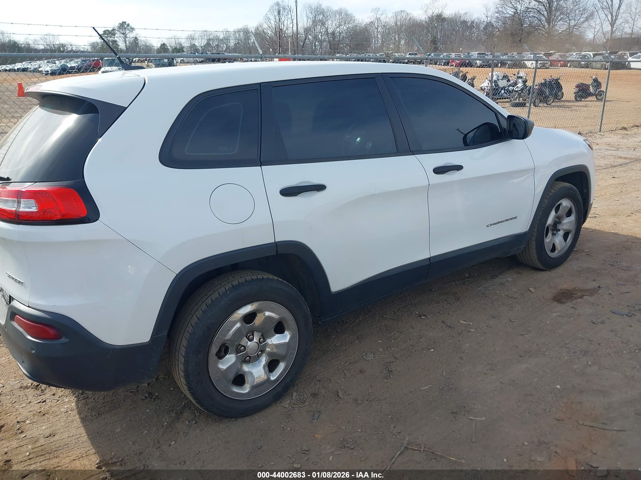 JEEP CHEROKEE image 4